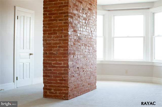 SPRINGDALE - Residential Lease