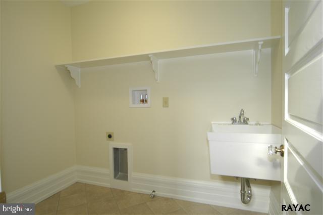 SPRINGDALE - Residential Lease
