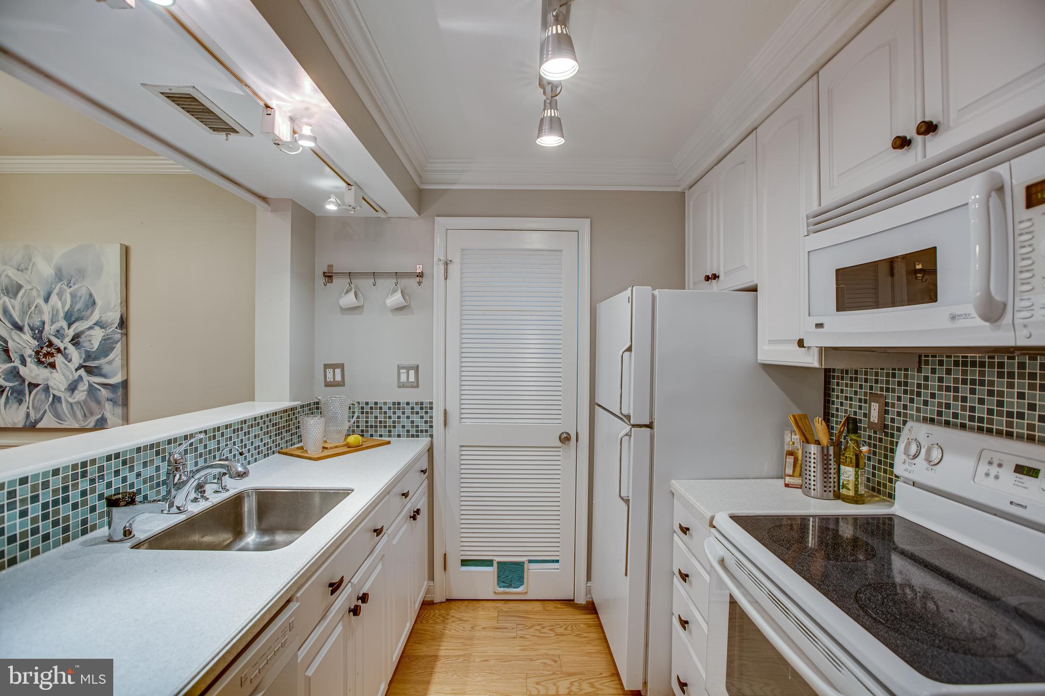 WATERS EDGE - Residential