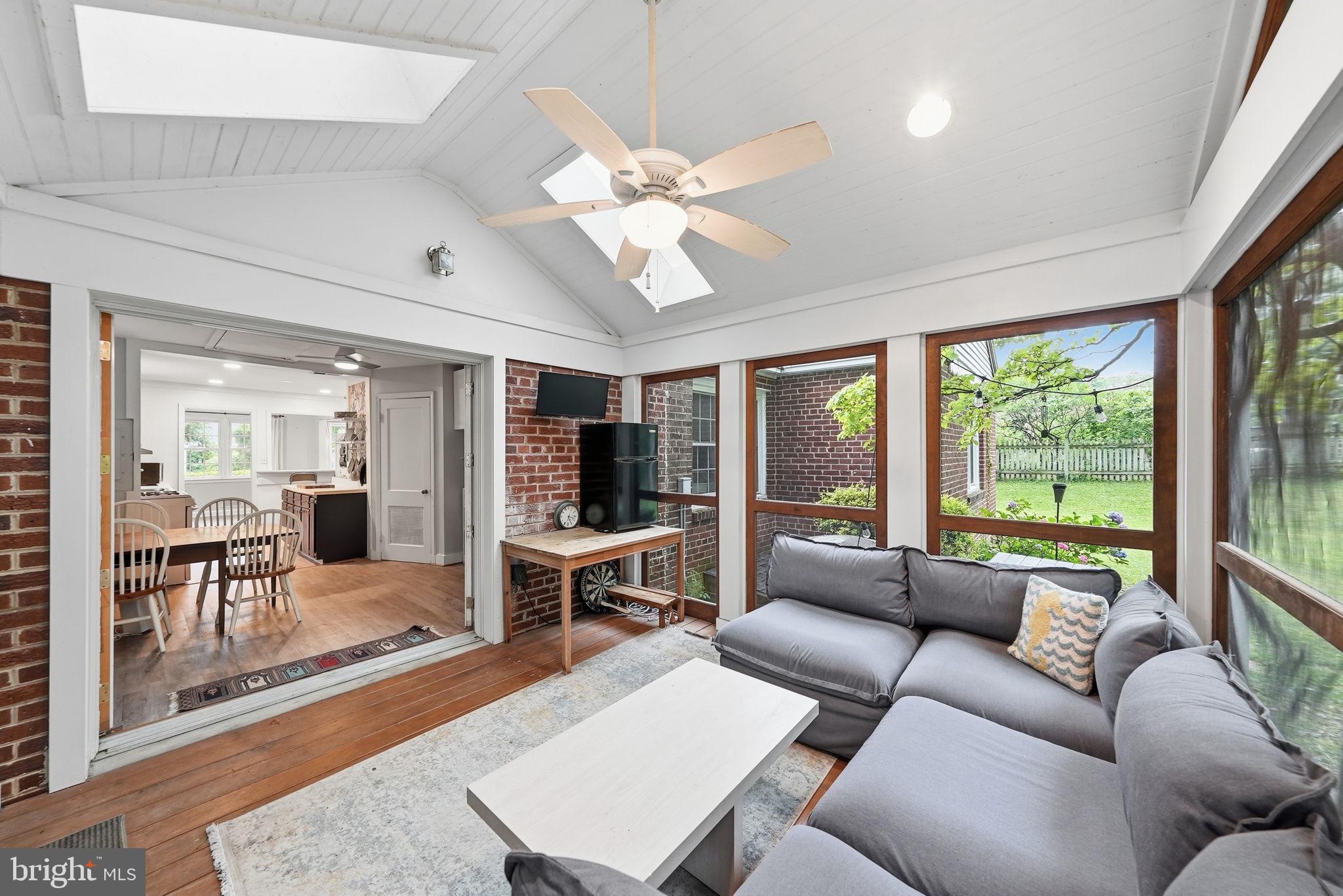 INDIAN SPRING HILLS - Residential