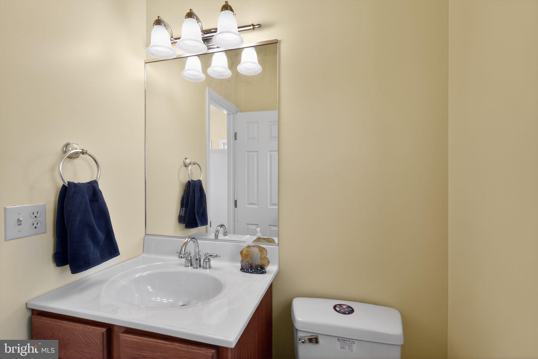 MAINLAND RIDGE - Commercial Sale