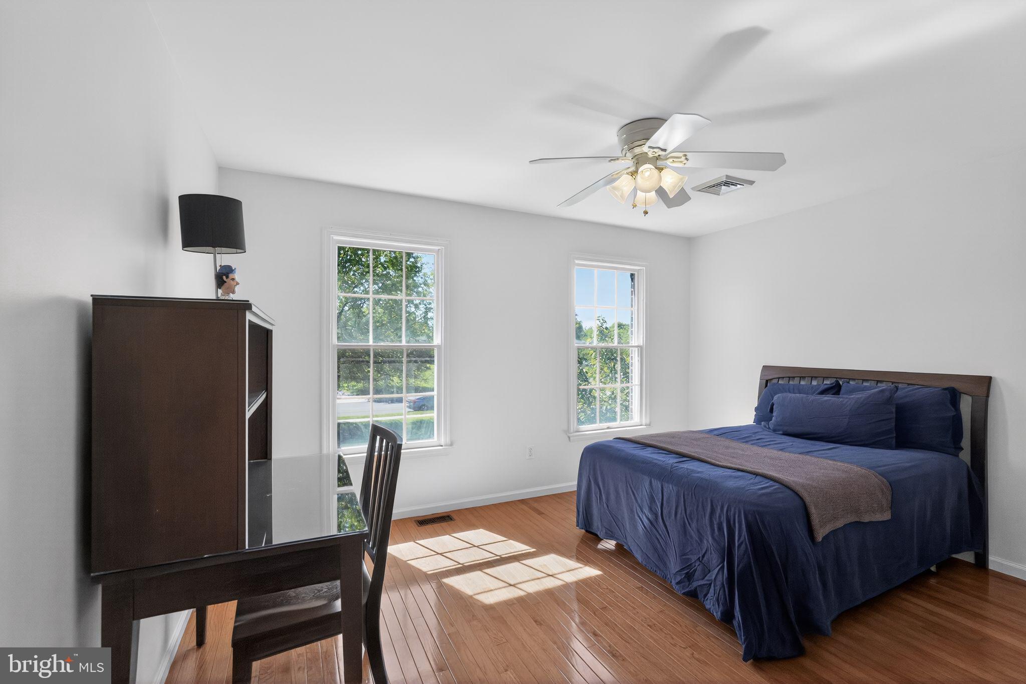 MAINLAND RIDGE - Commercial Sale