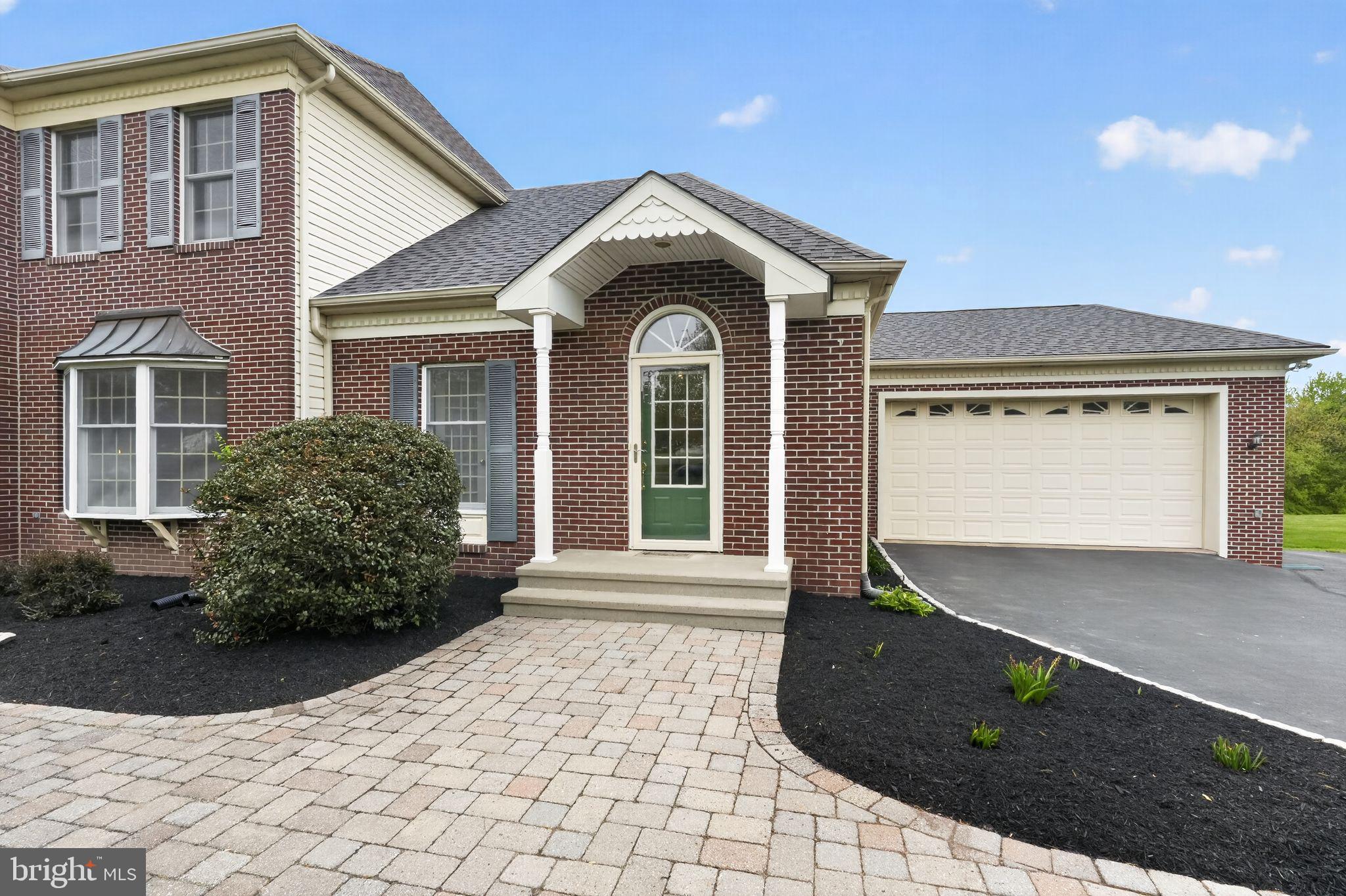 MAINLAND RIDGE - Commercial Sale