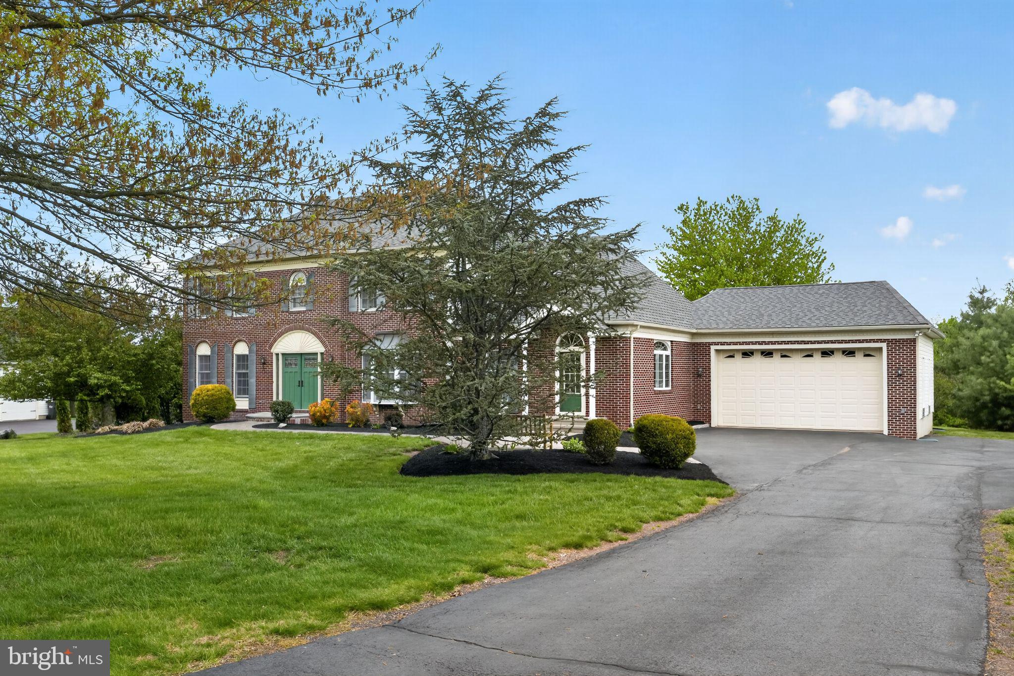 MAINLAND RIDGE - Commercial Sale