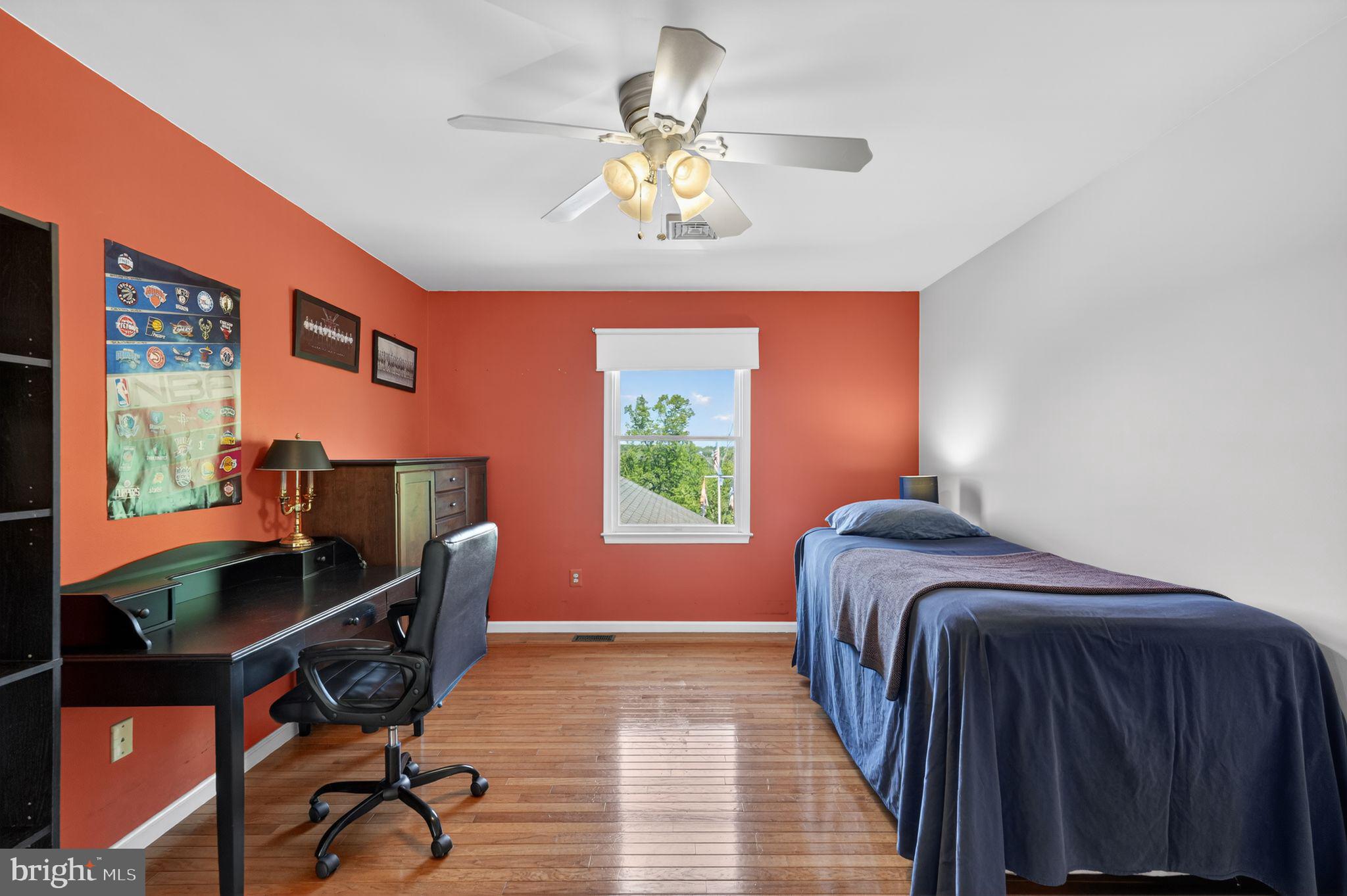 MAINLAND RIDGE - Commercial Sale