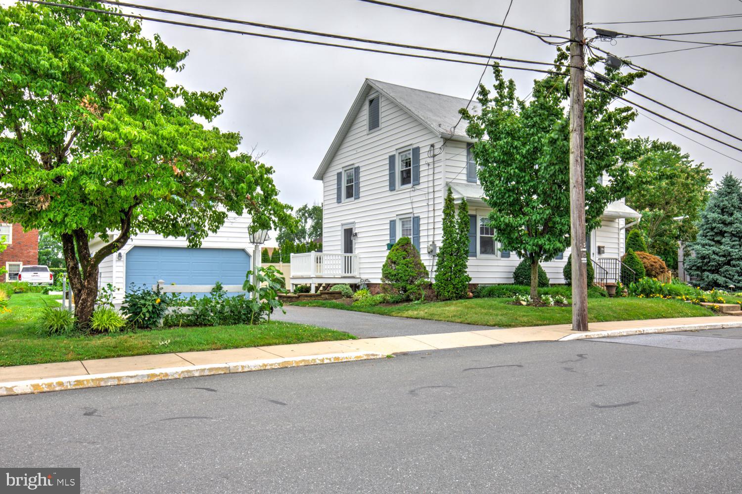 NEW HOLLAND BOROUGH - Residential