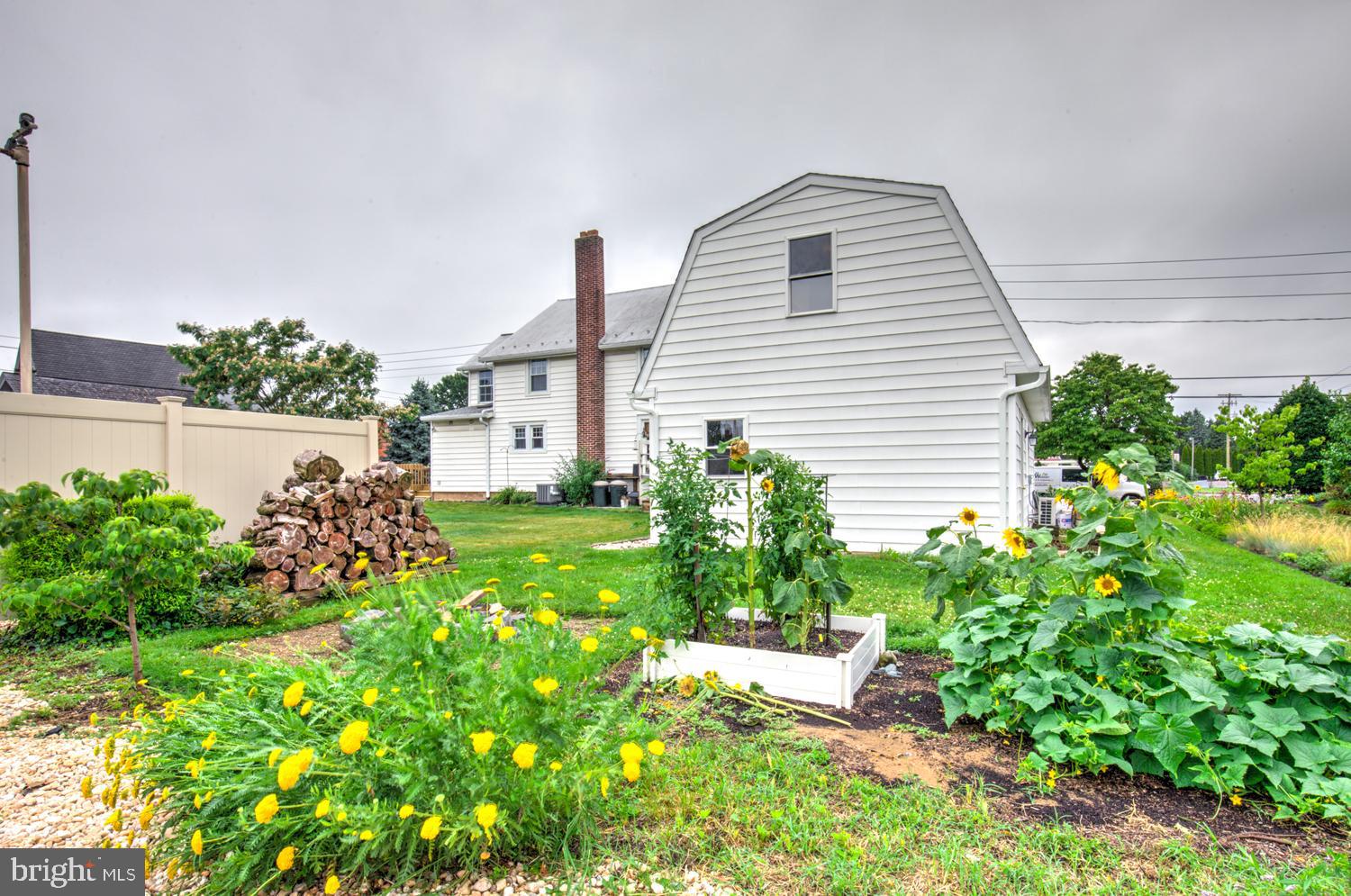NEW HOLLAND BOROUGH - Residential