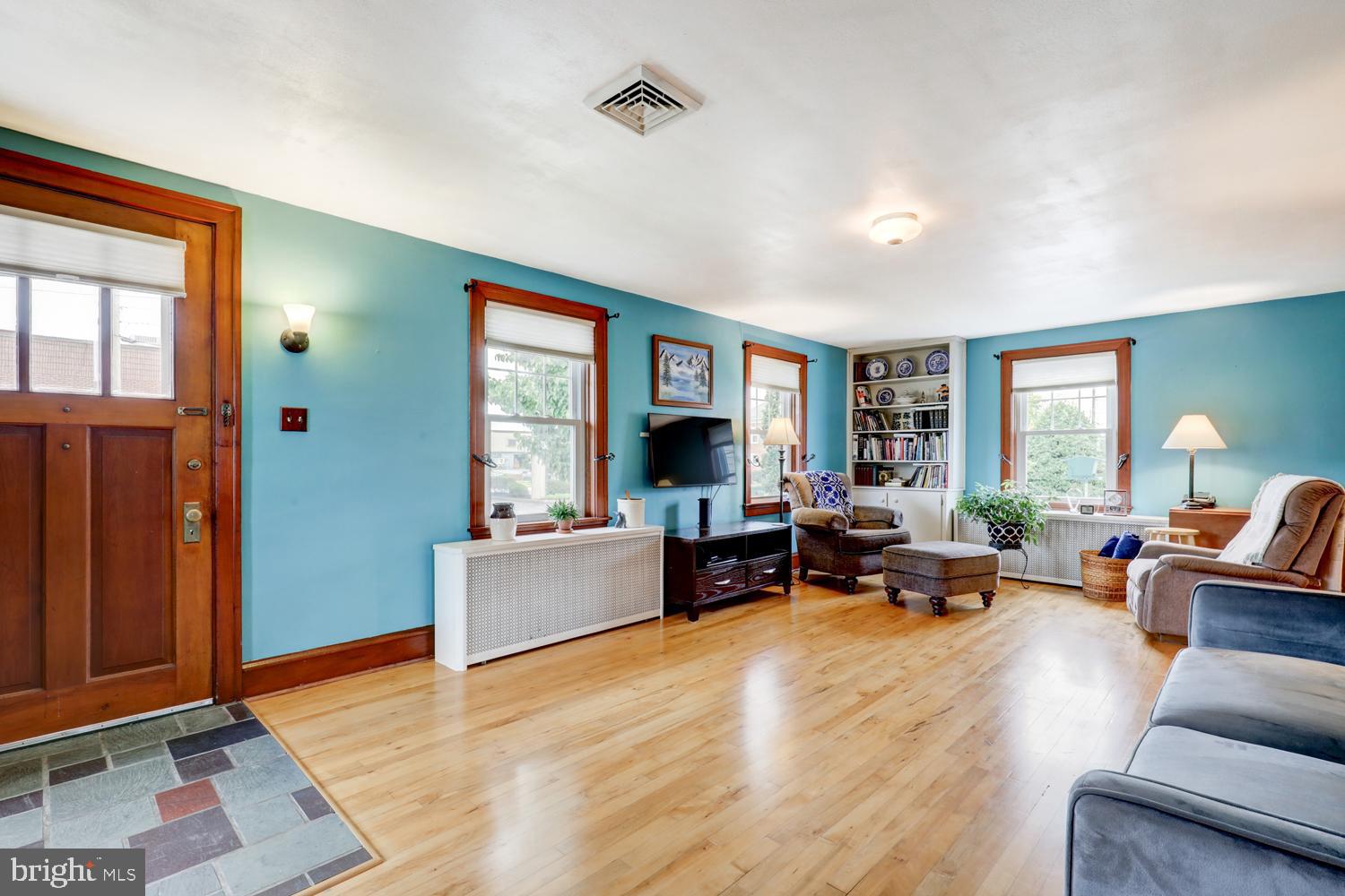 NEW HOLLAND BOROUGH - Residential