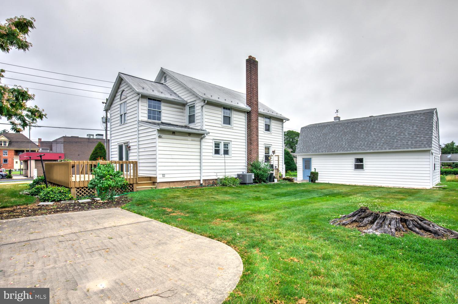 NEW HOLLAND BOROUGH - Residential