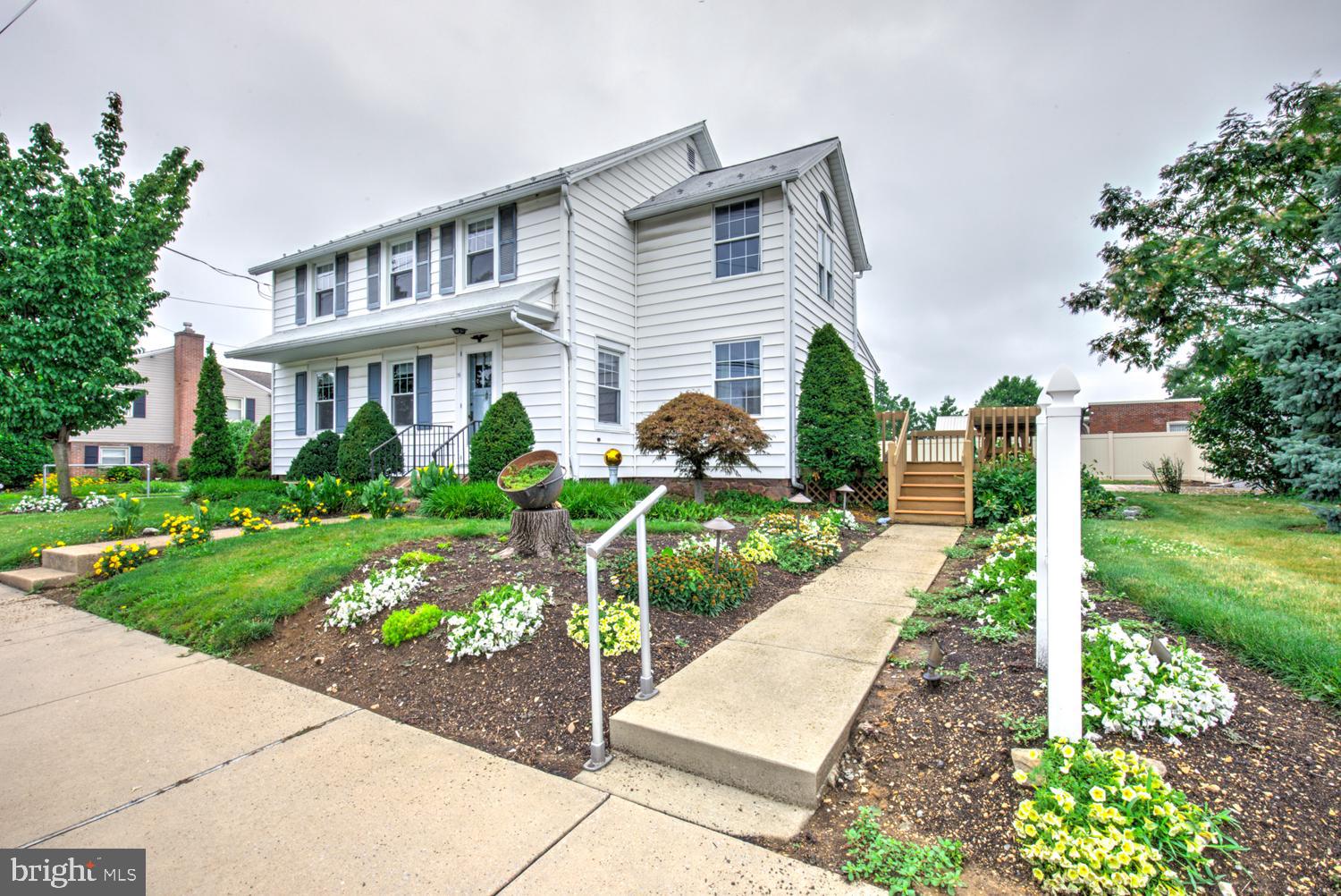 NEW HOLLAND BOROUGH - Residential