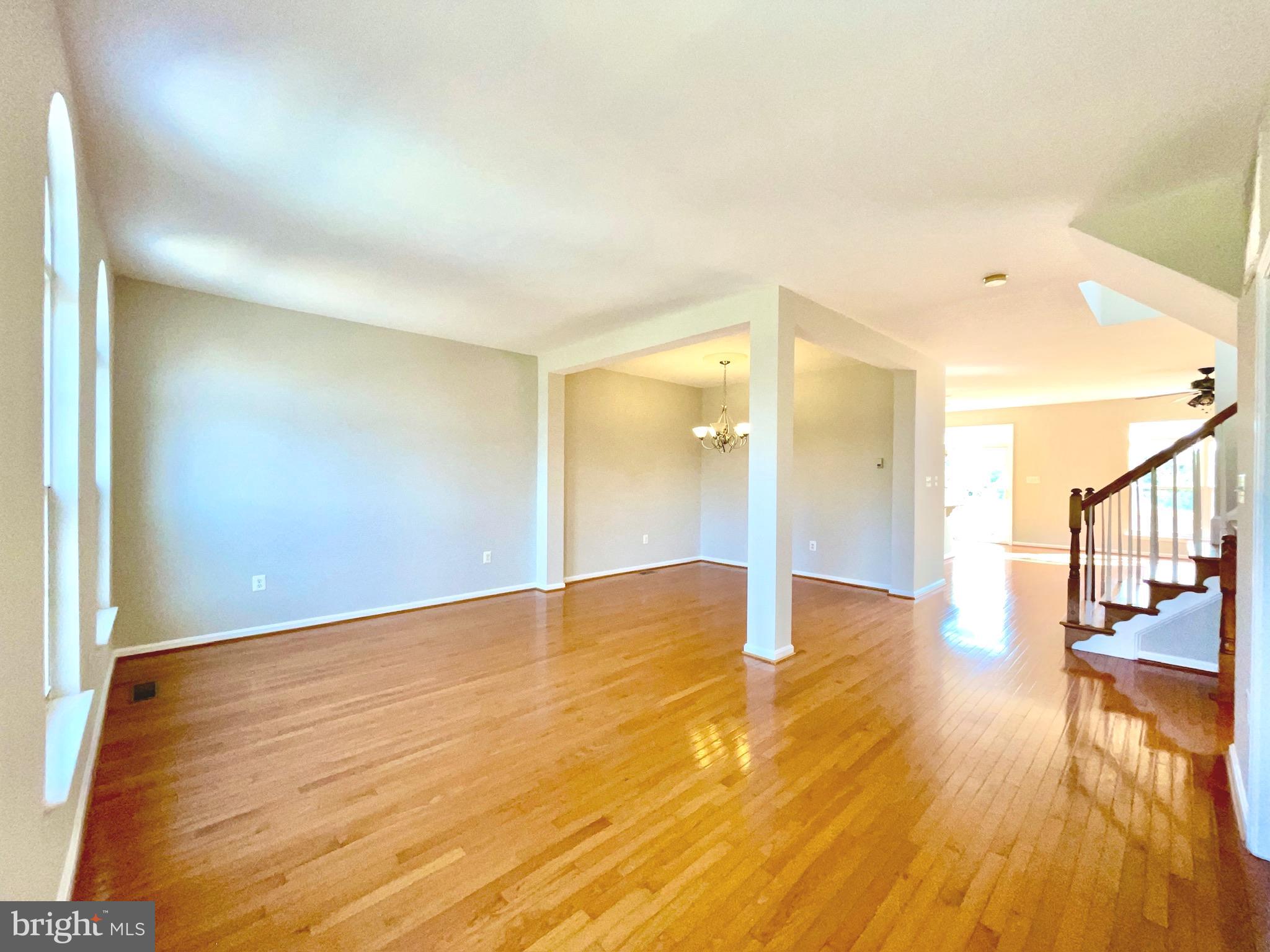 TOWNES OF MANCHESTER WOODS - Residential