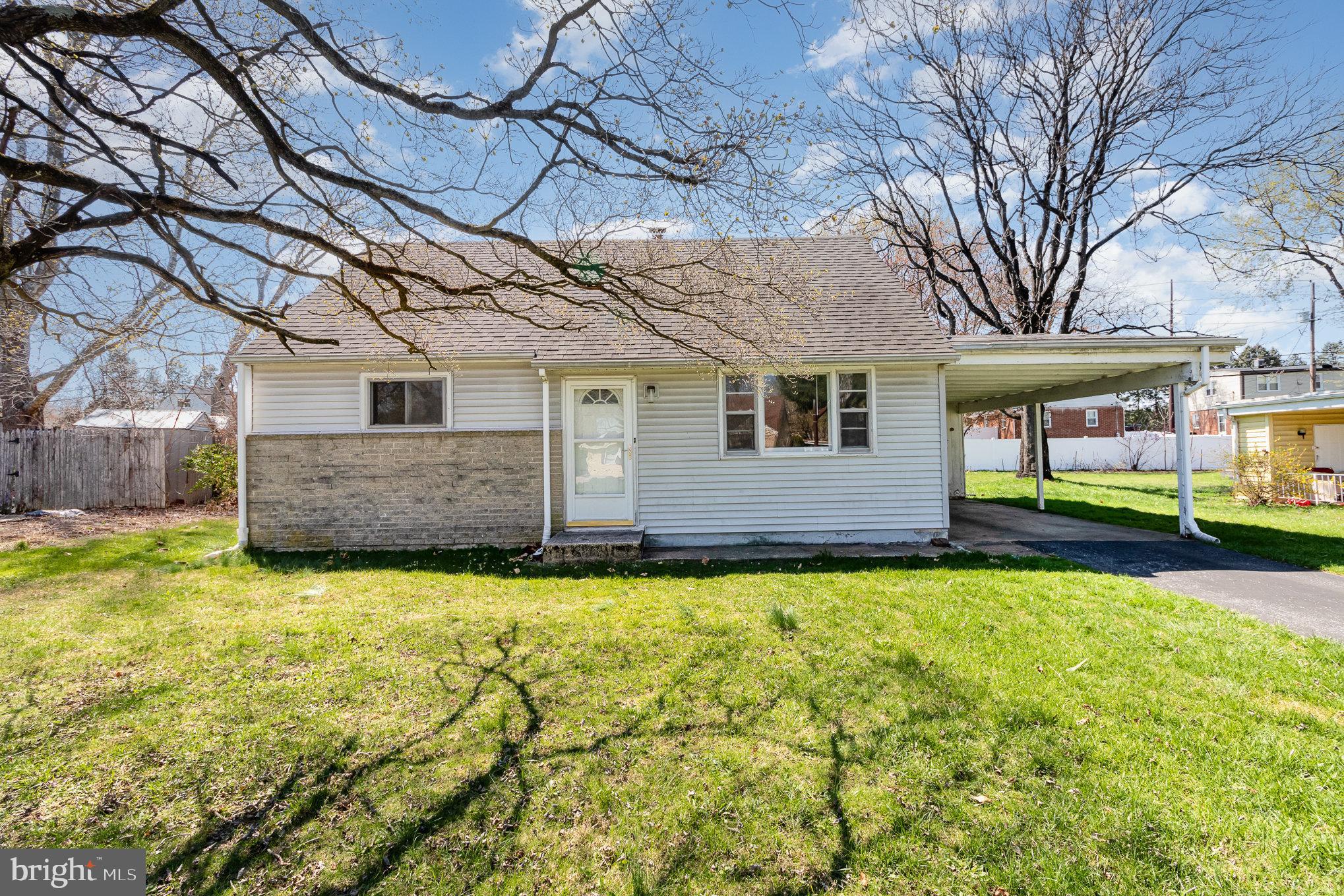 DELBROOK MANOR - Residential