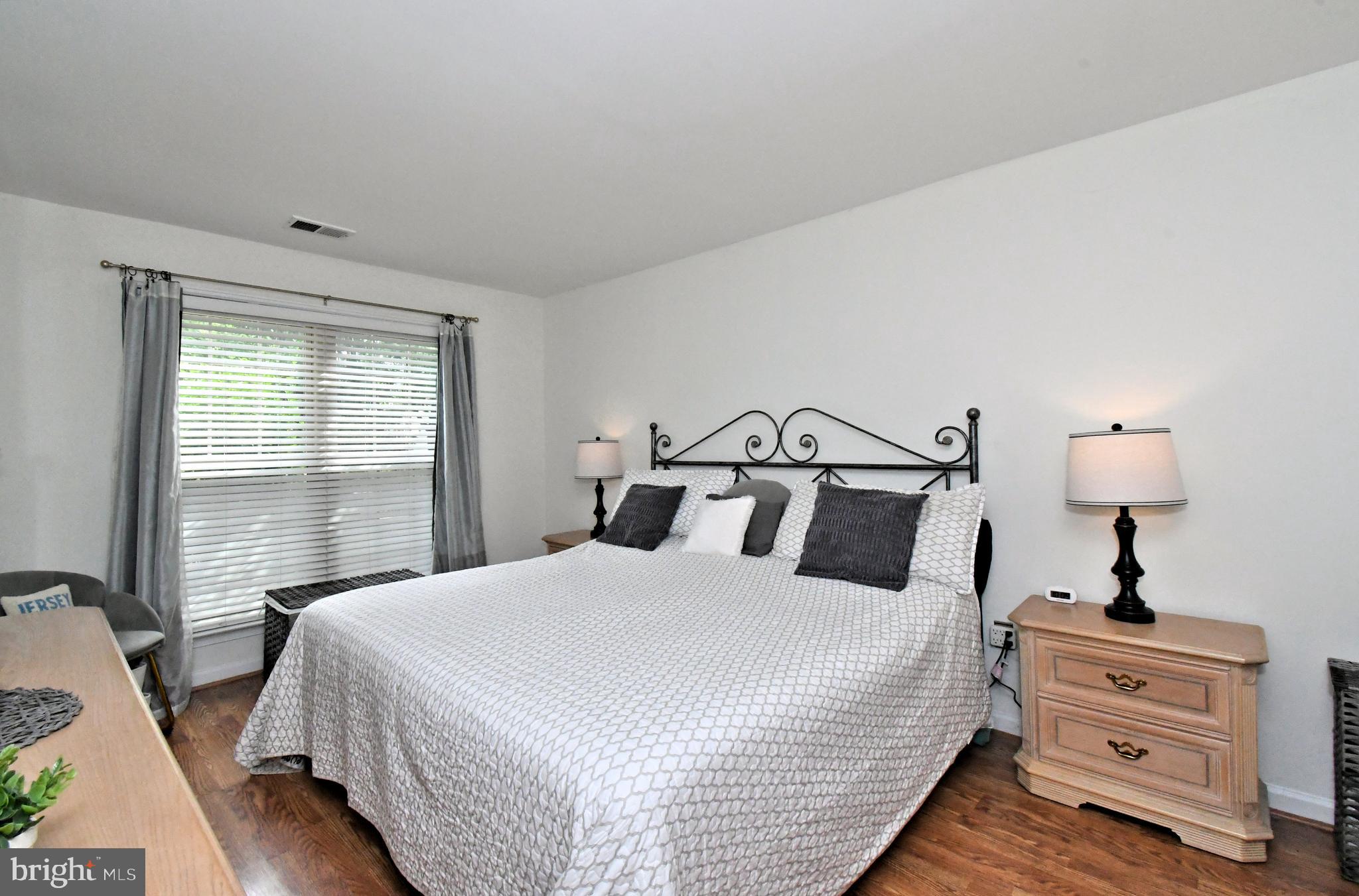 MONTGOMERY BROOKE - Residential