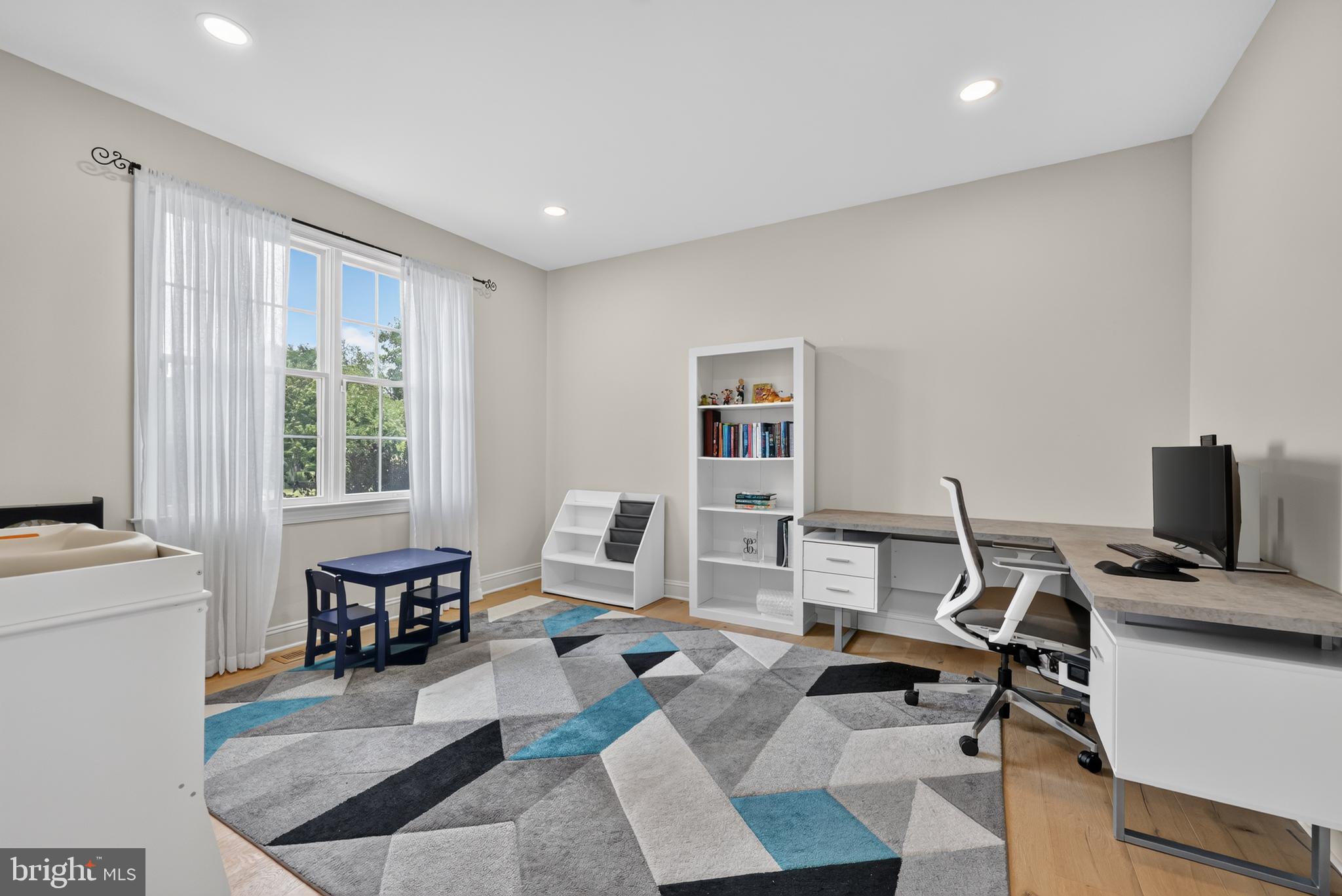 NEWTOWN MEADOWS - Residential