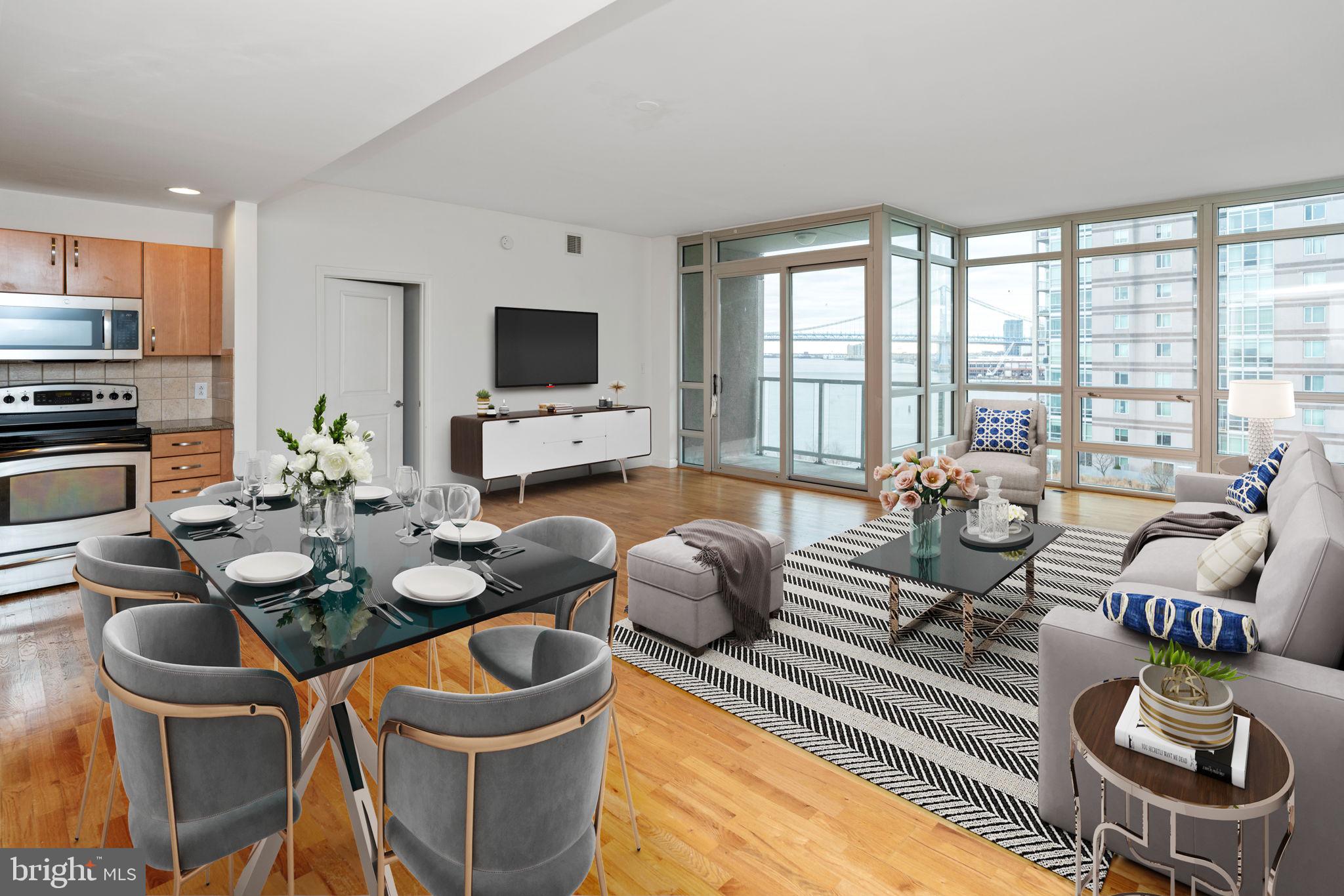 WATERFRONT SQUARE - Residential