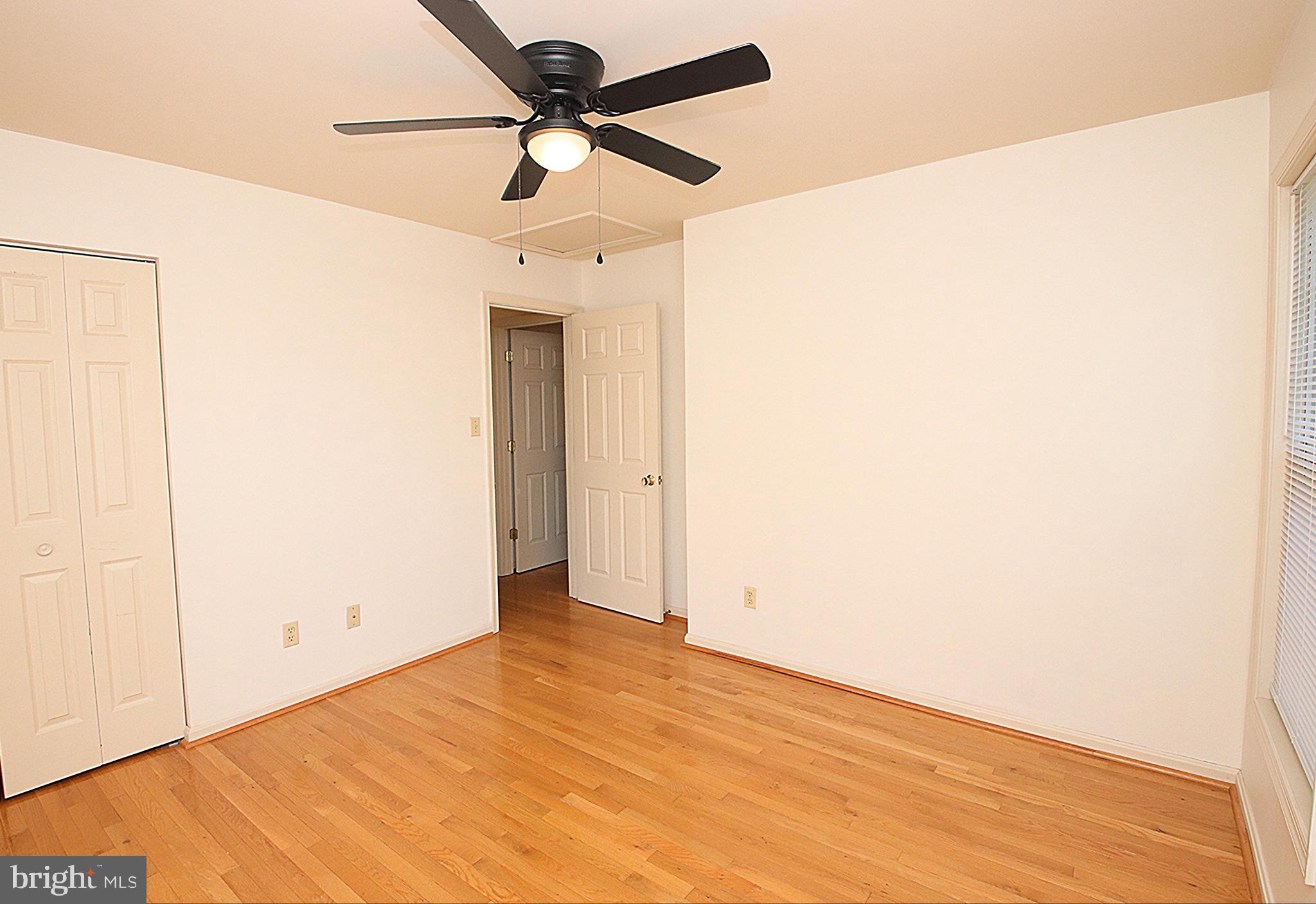 STERLING OAKS - Residential