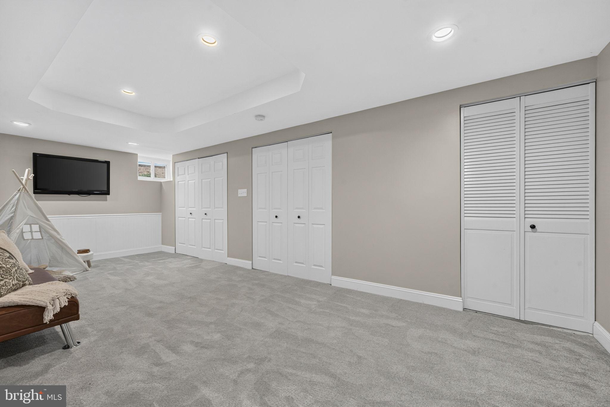 BURKE CENTRE - Residential