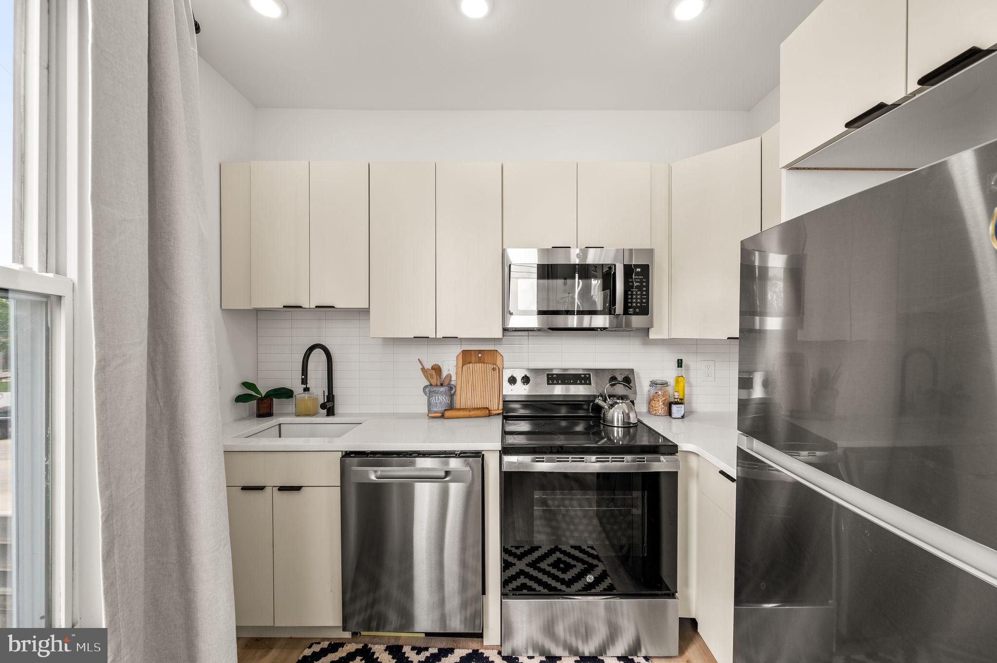 WEST PHILADELPHIA - Commercial Sale