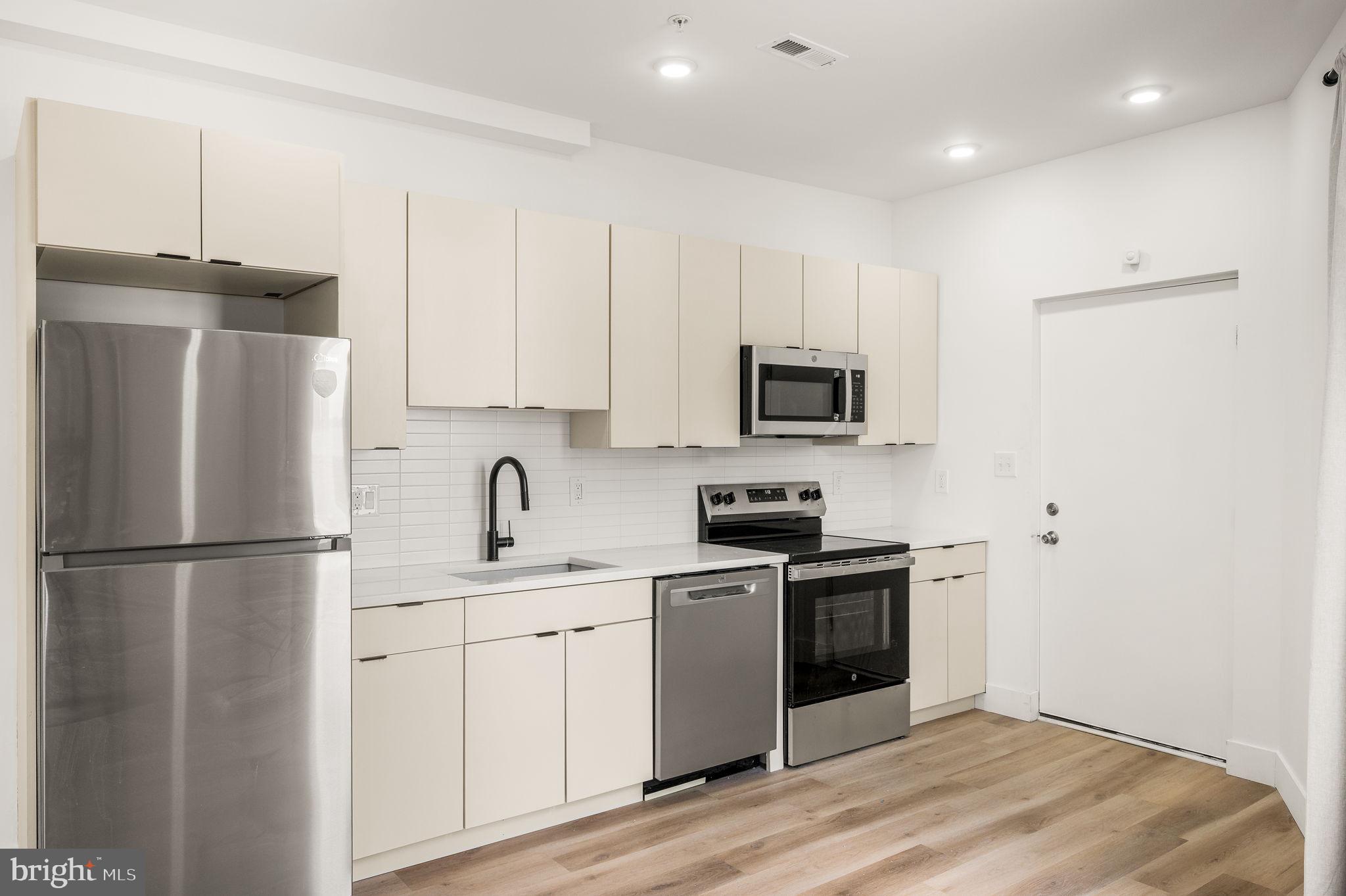 WEST PHILADELPHIA - Commercial Sale