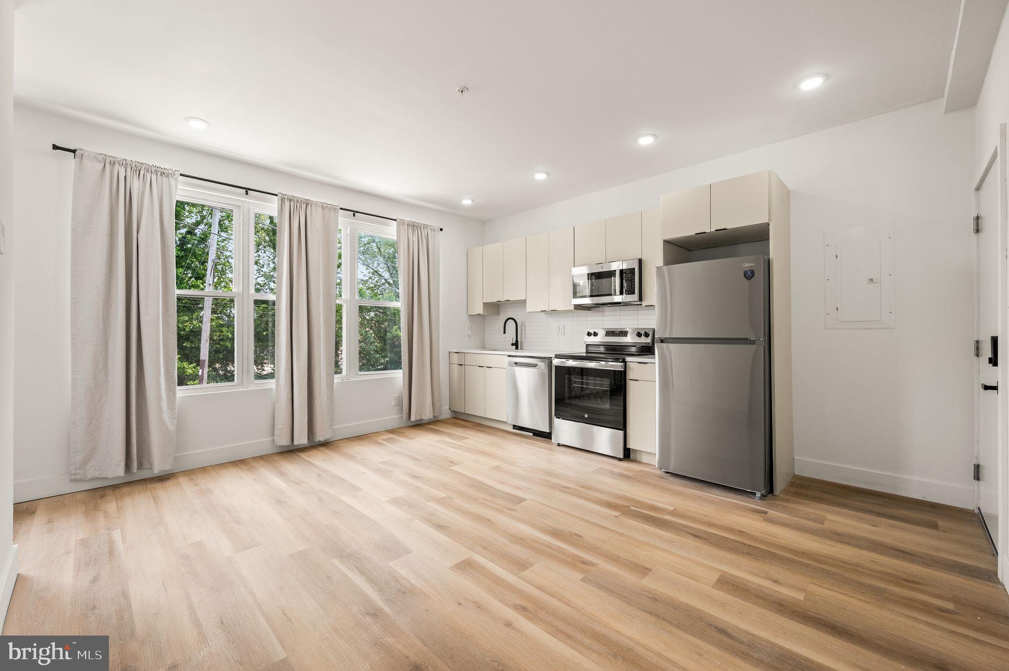 WEST PHILADELPHIA - Commercial Sale