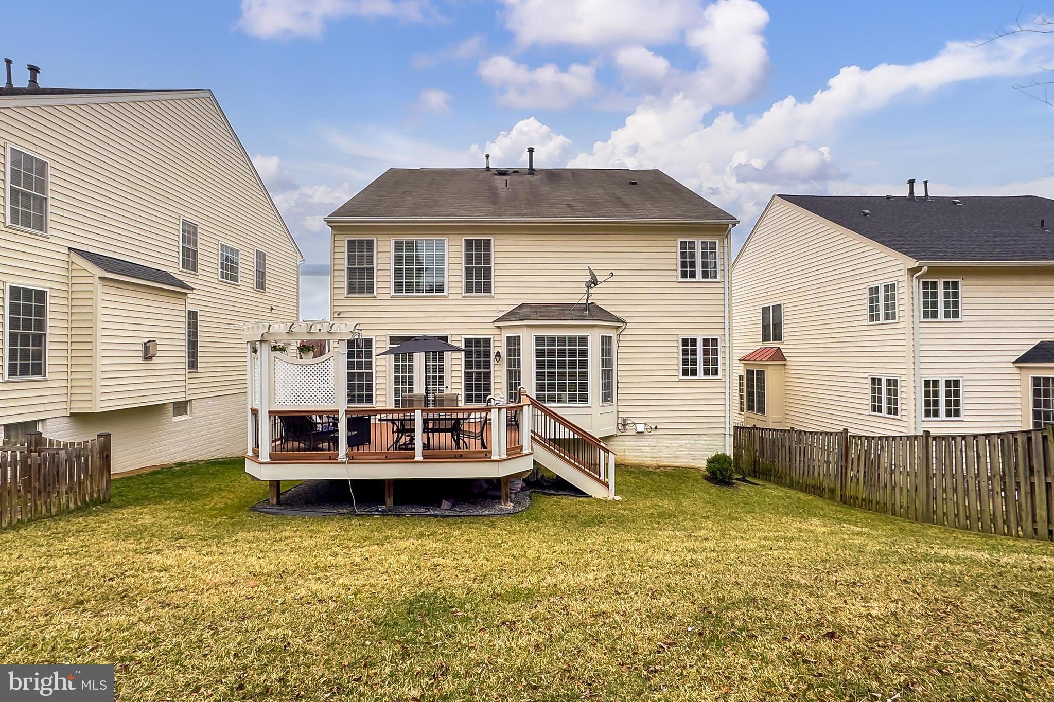 GOVERNORS HILL - Residential