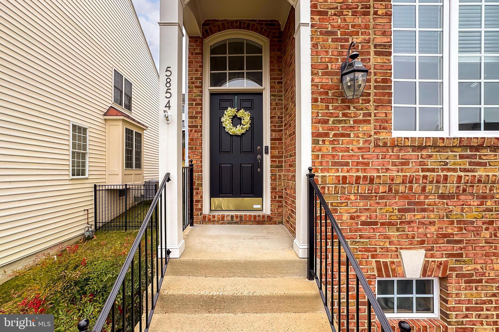 GOVERNORS HILL - Residential