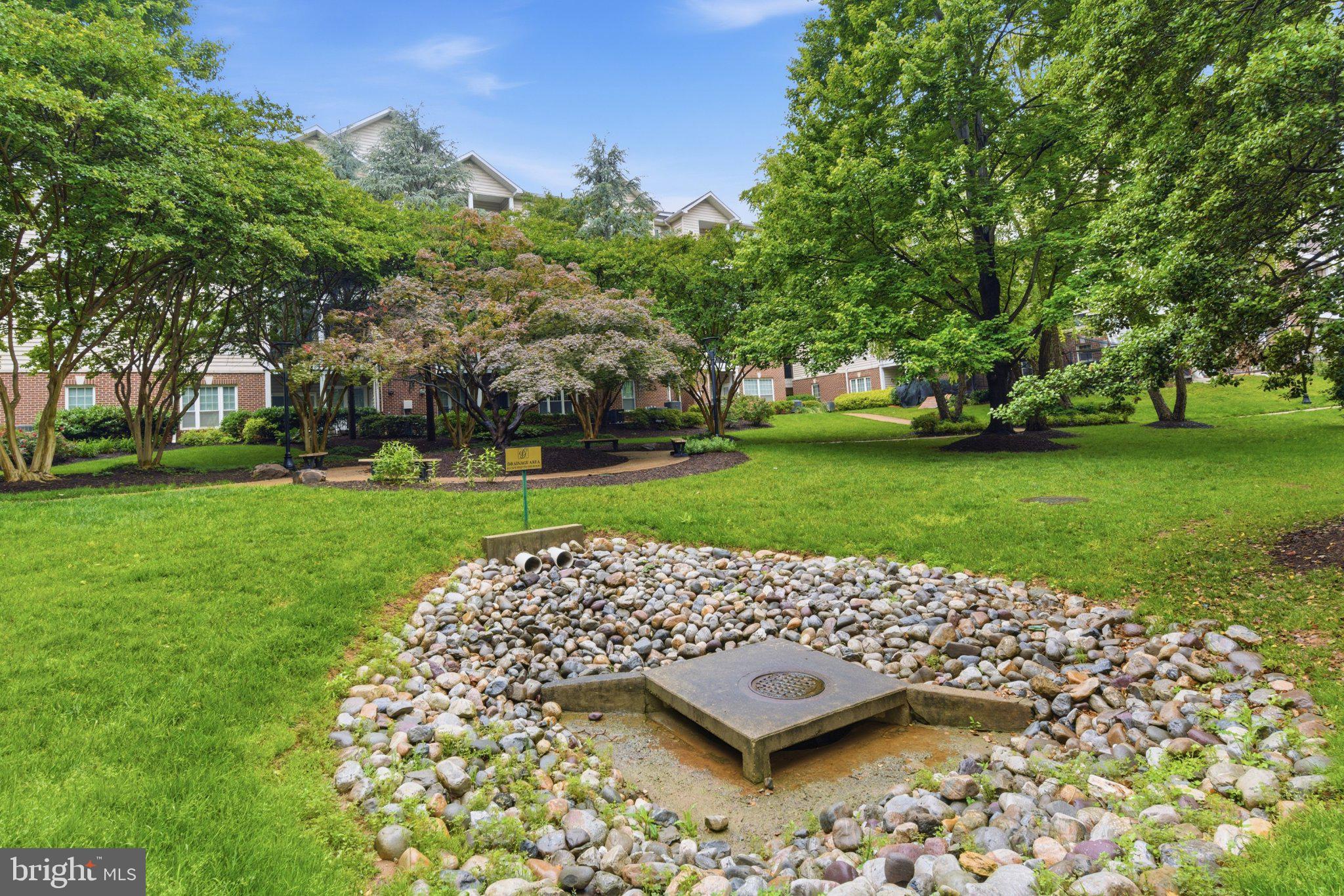 GATES OF MCLEAN - Residential