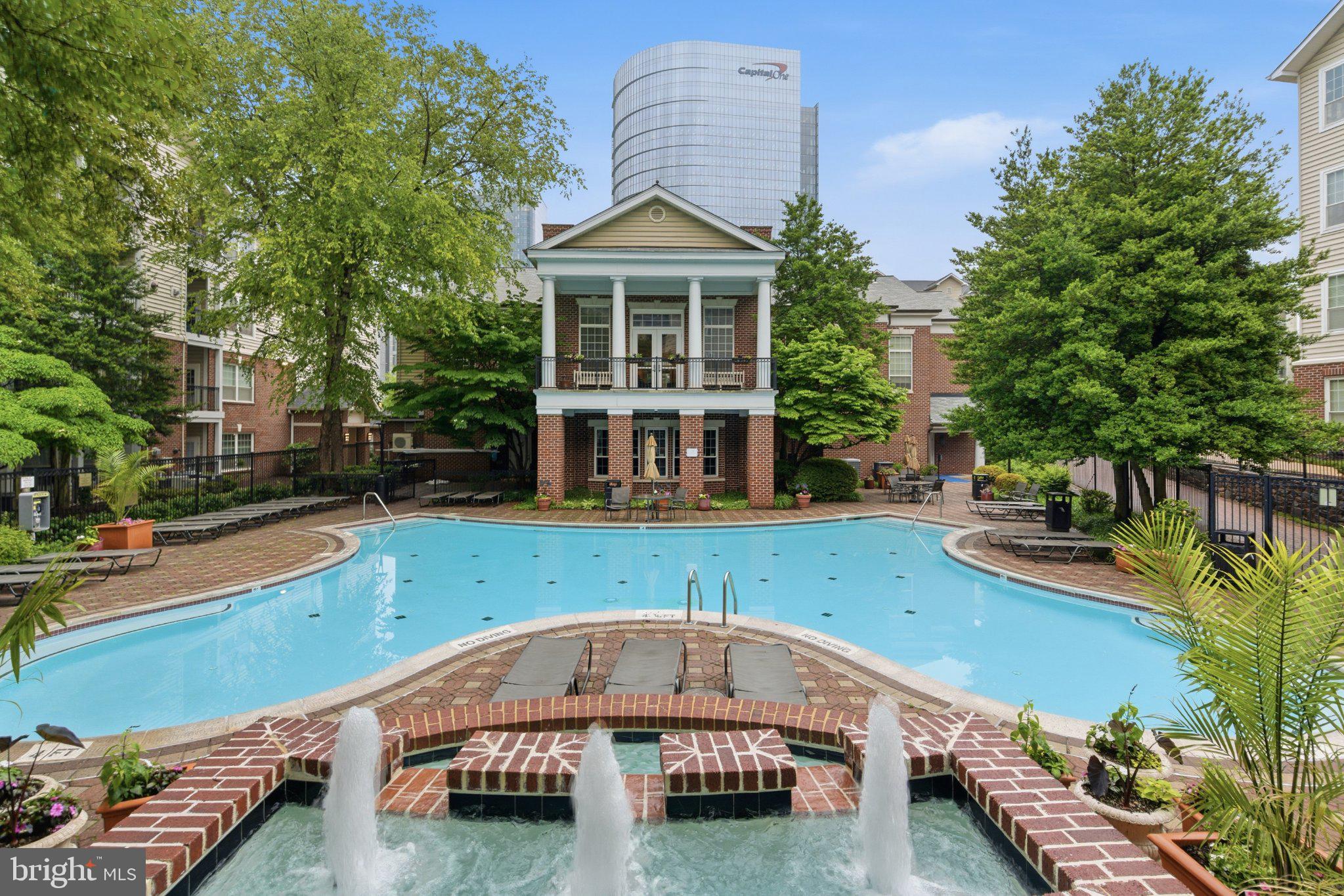 GATES OF MCLEAN - Residential