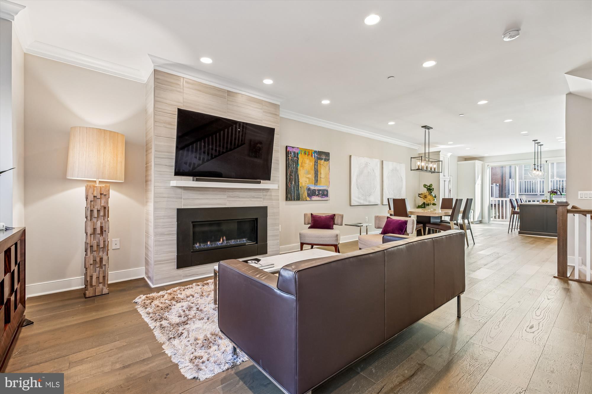 ROCKVILLE OUTSIDE - Residential