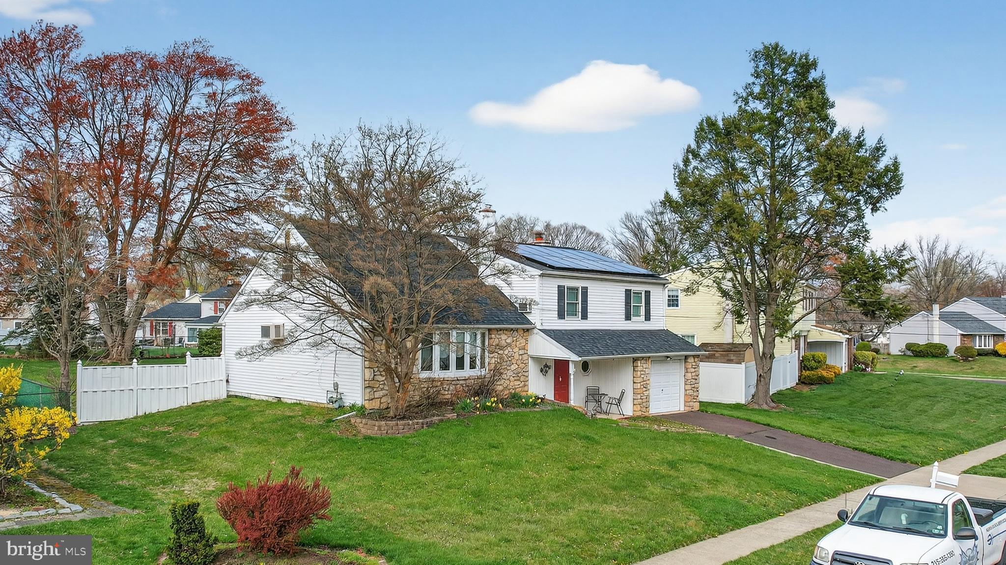 HEDGEROW WOODS - Residential