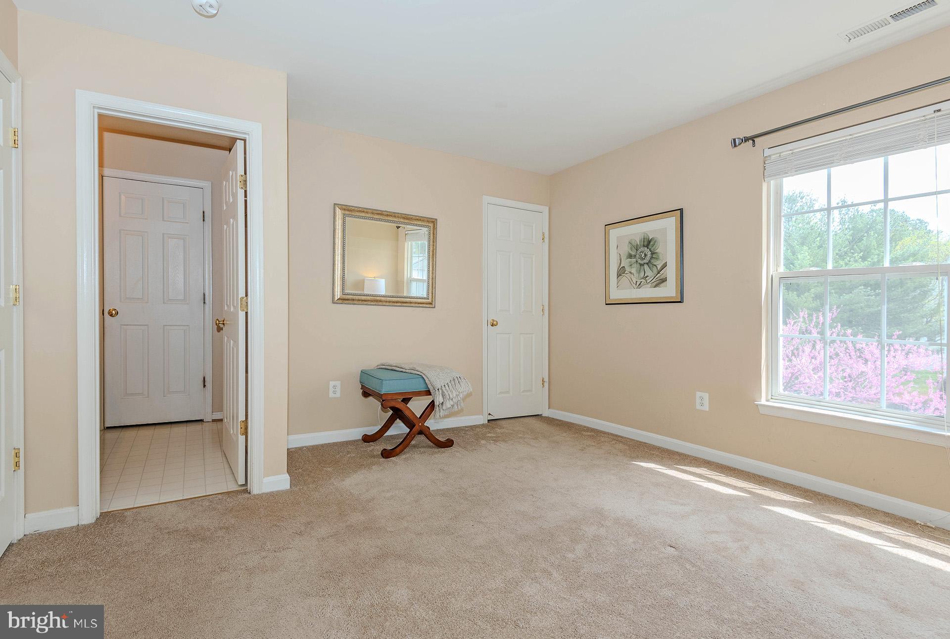 SEVEN OAKS - Residential