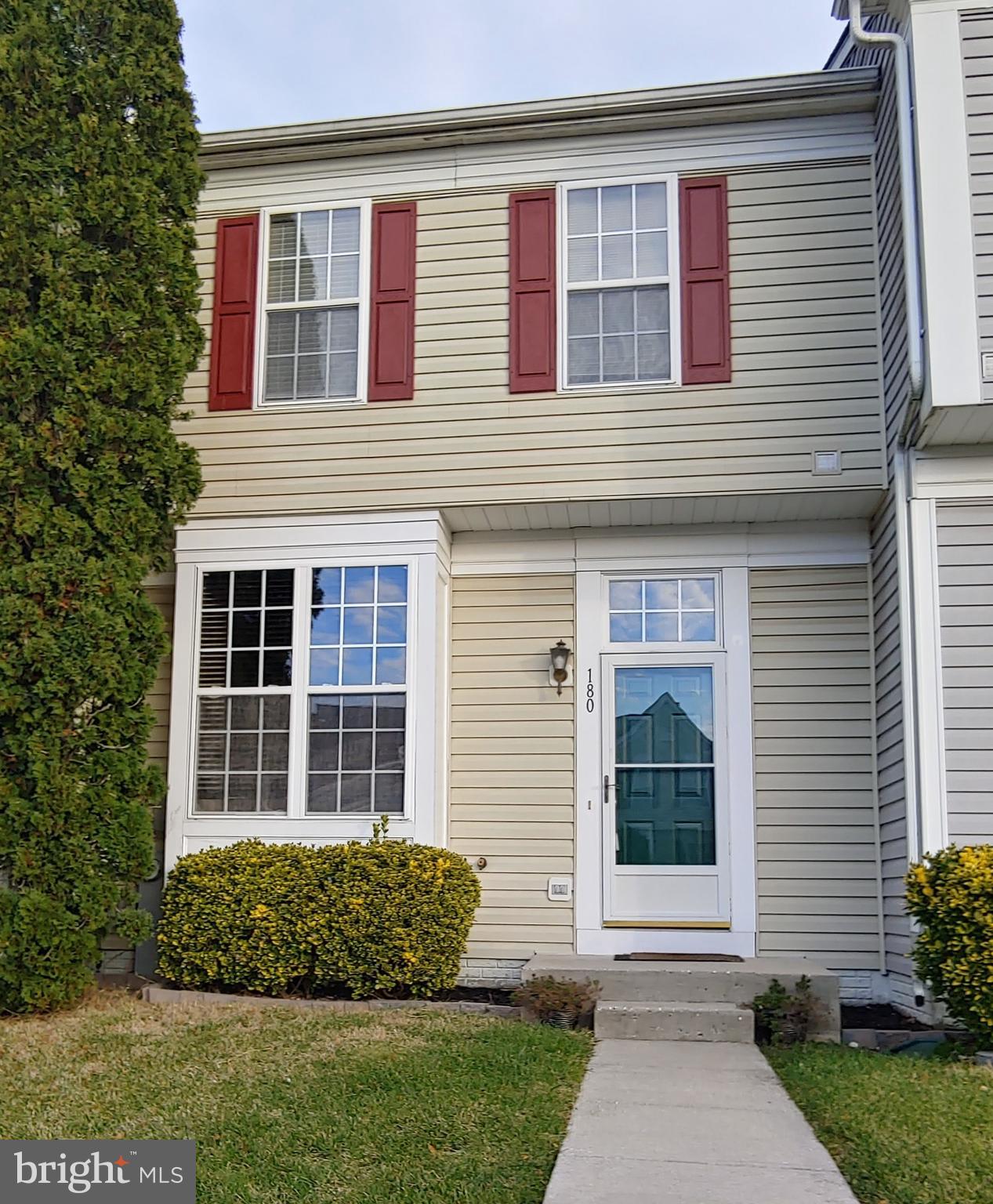 SEVEN OAKS - Residential
