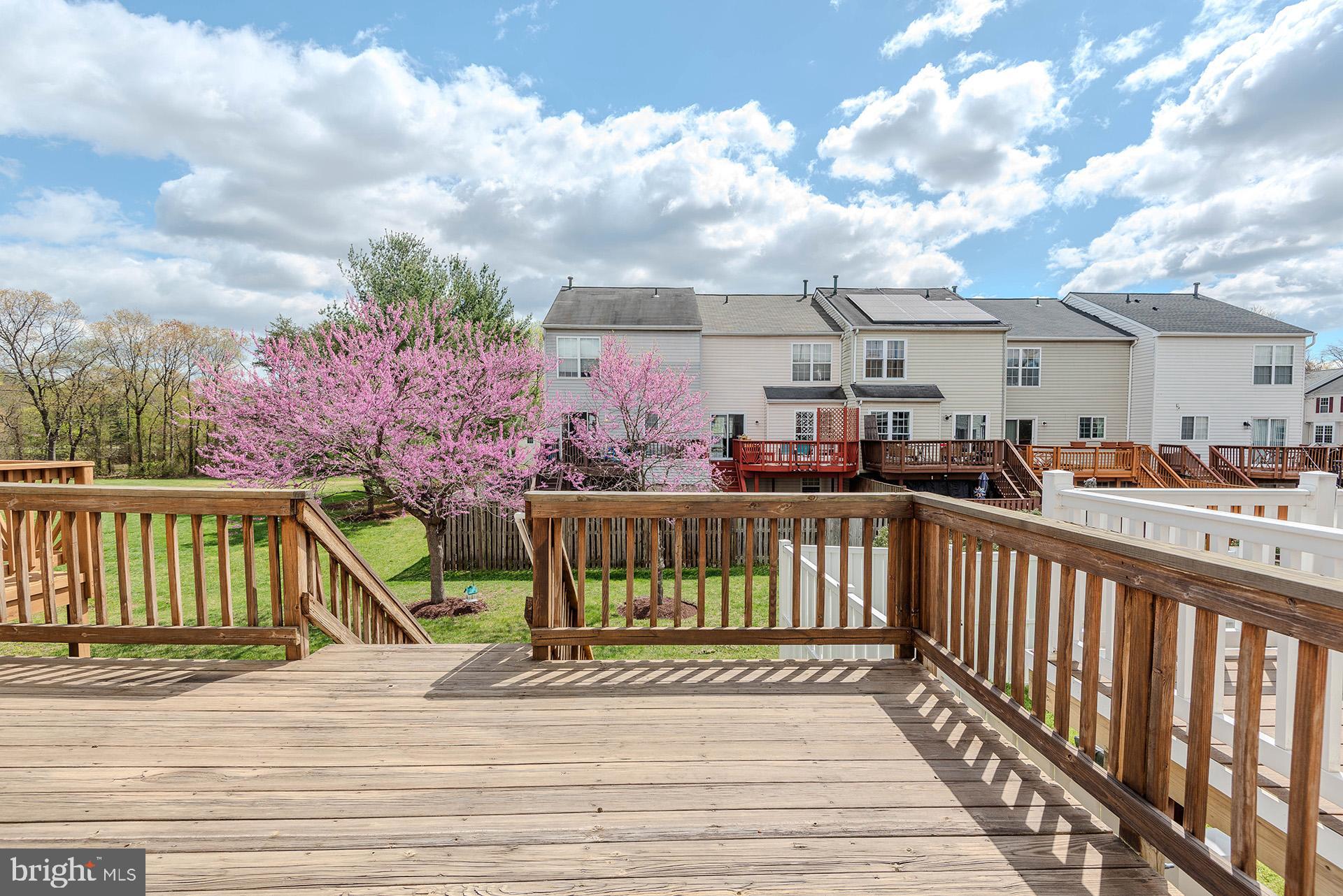 SEVEN OAKS - Residential