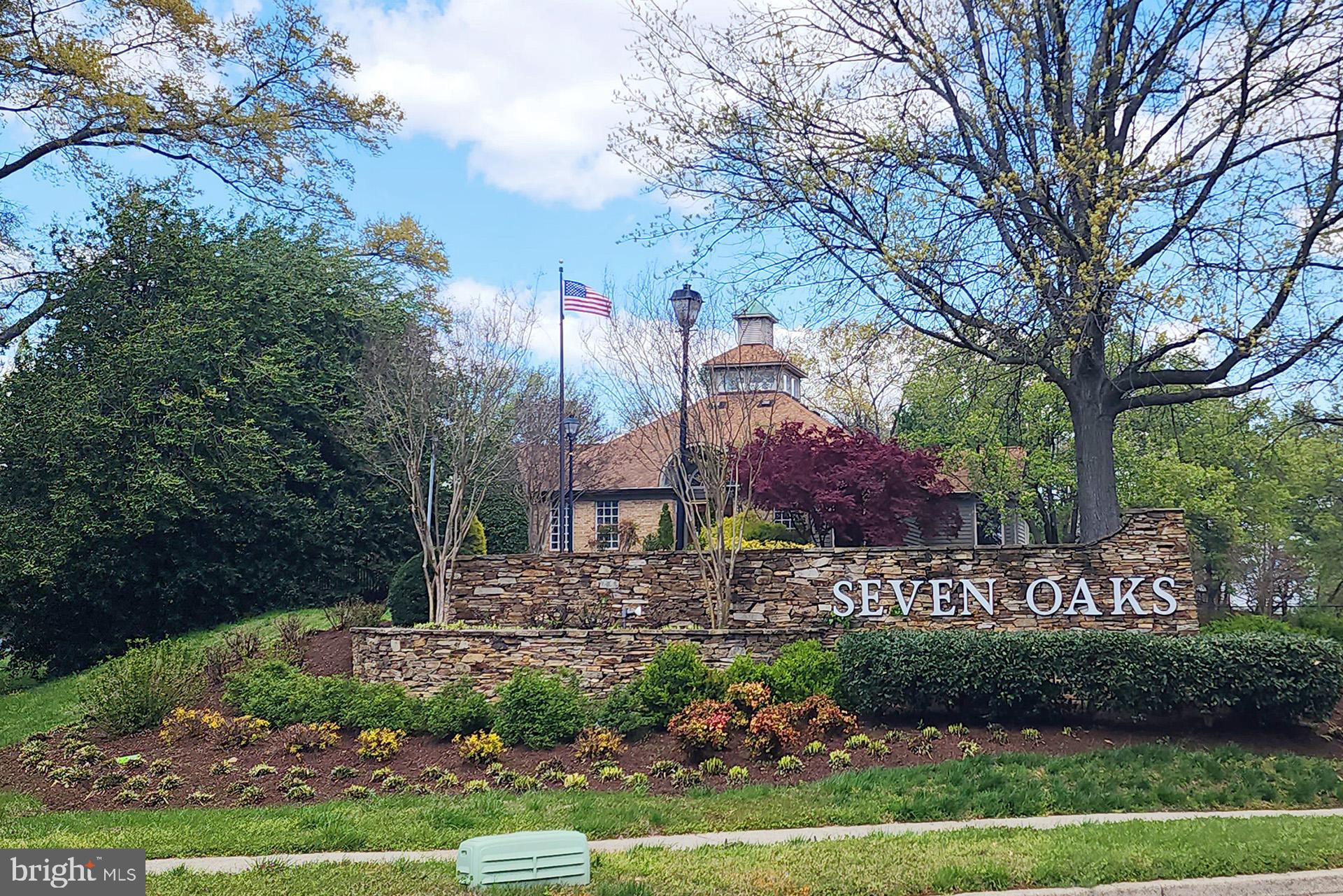 SEVEN OAKS - Residential