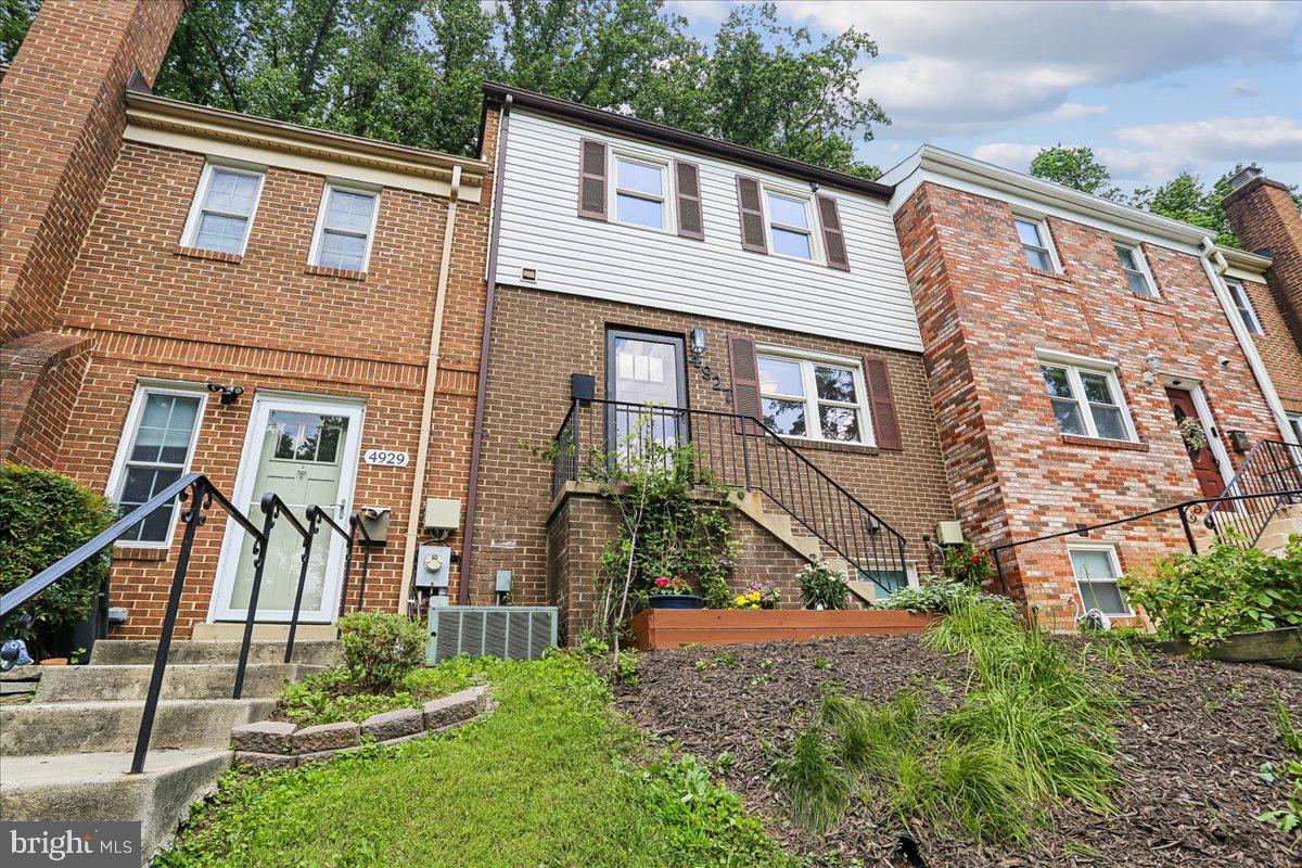 ASPEN HILL PARK - Residential