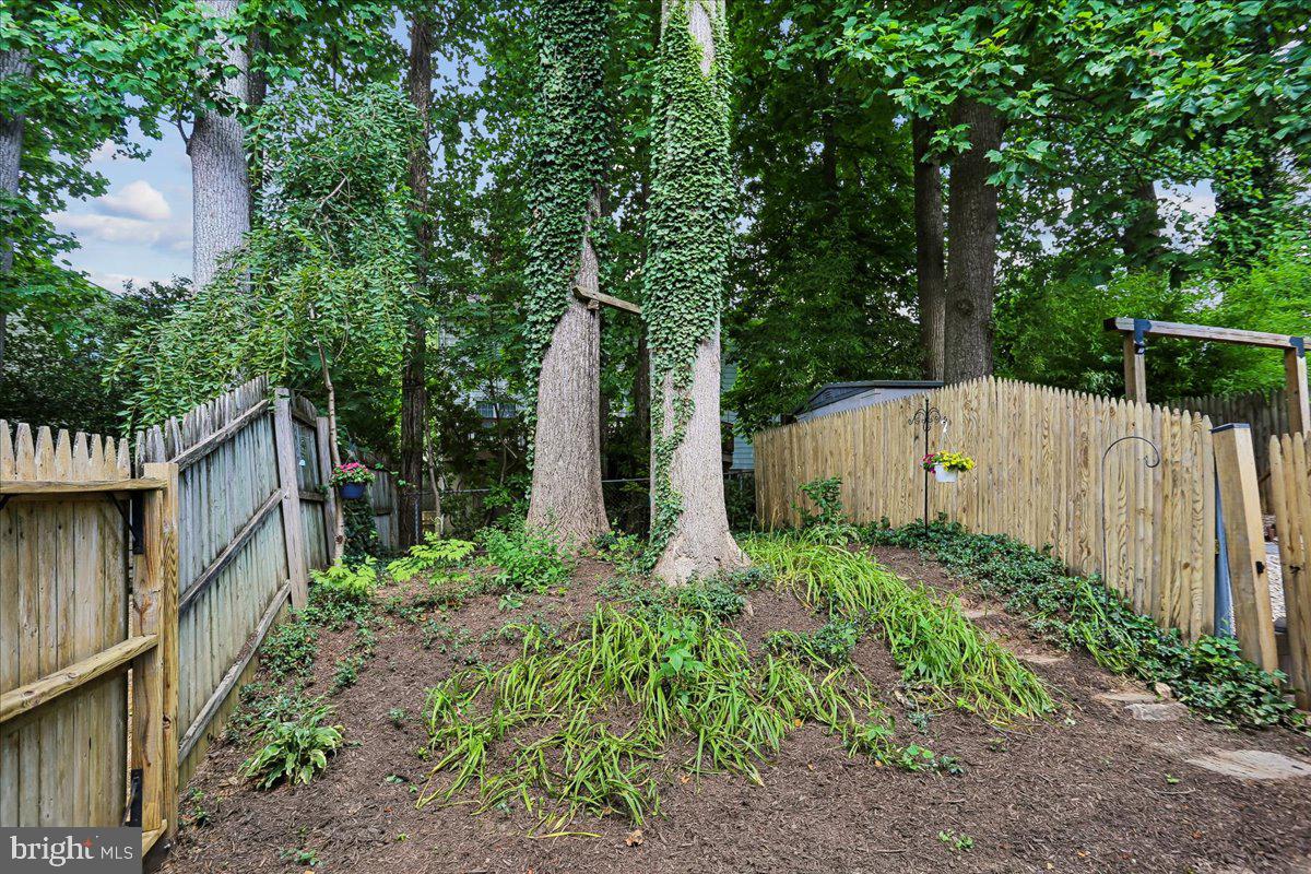 ASPEN HILL PARK - Residential