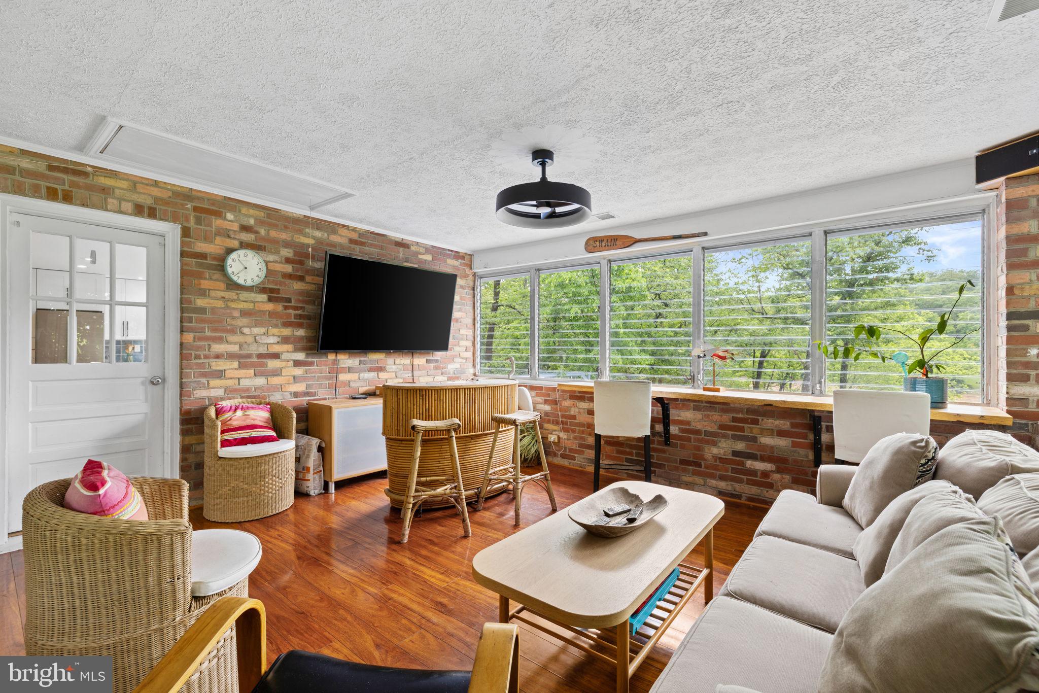 SHAWNEELAND - Residential