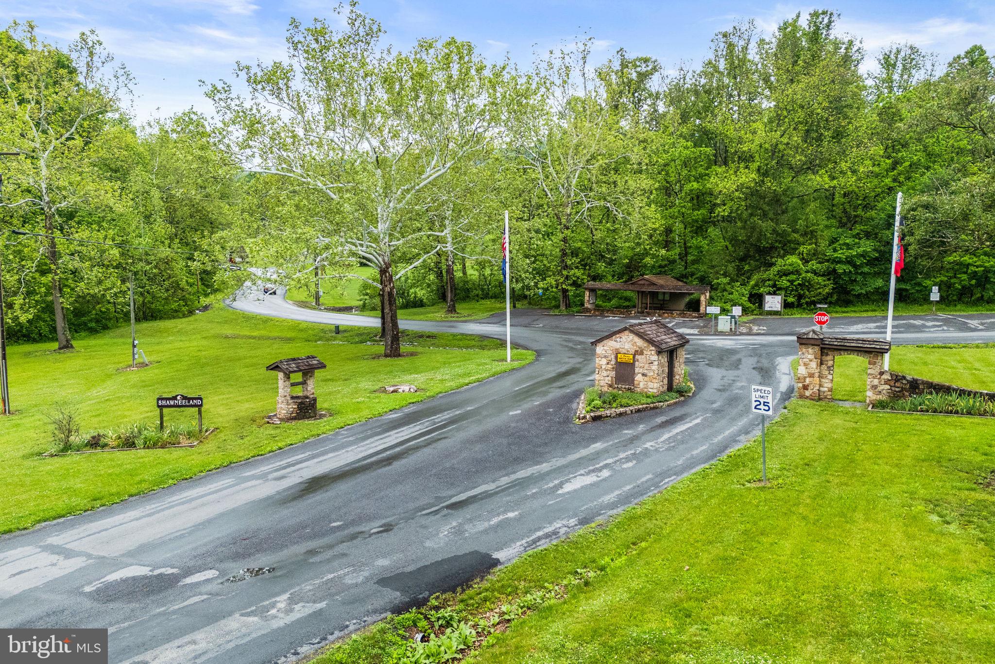 SHAWNEELAND - Residential