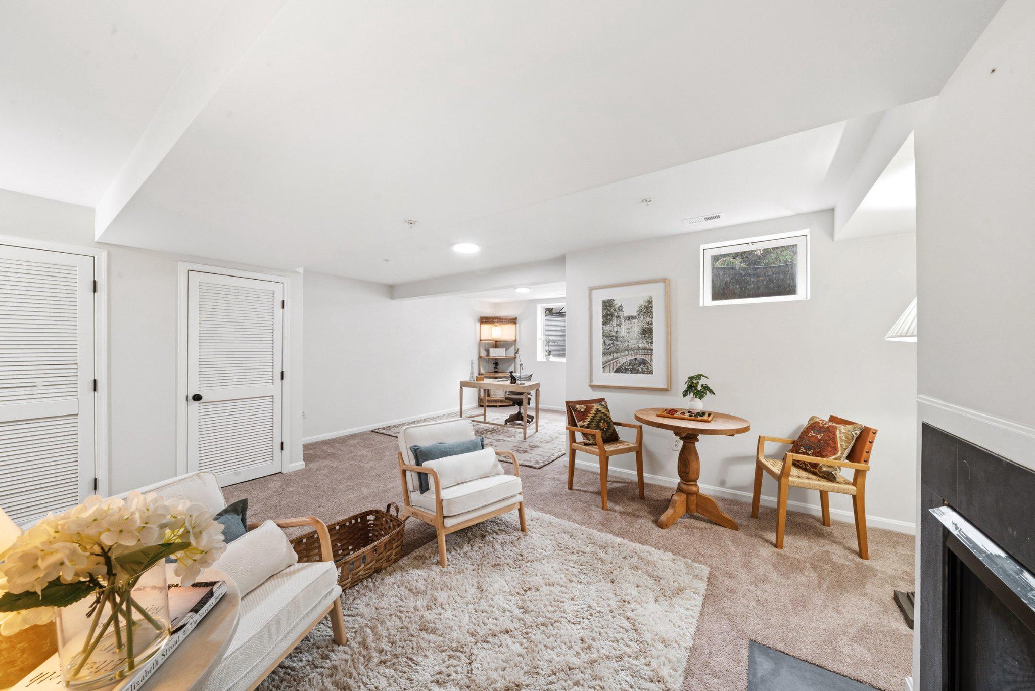 WILLOW BROOK - Residential