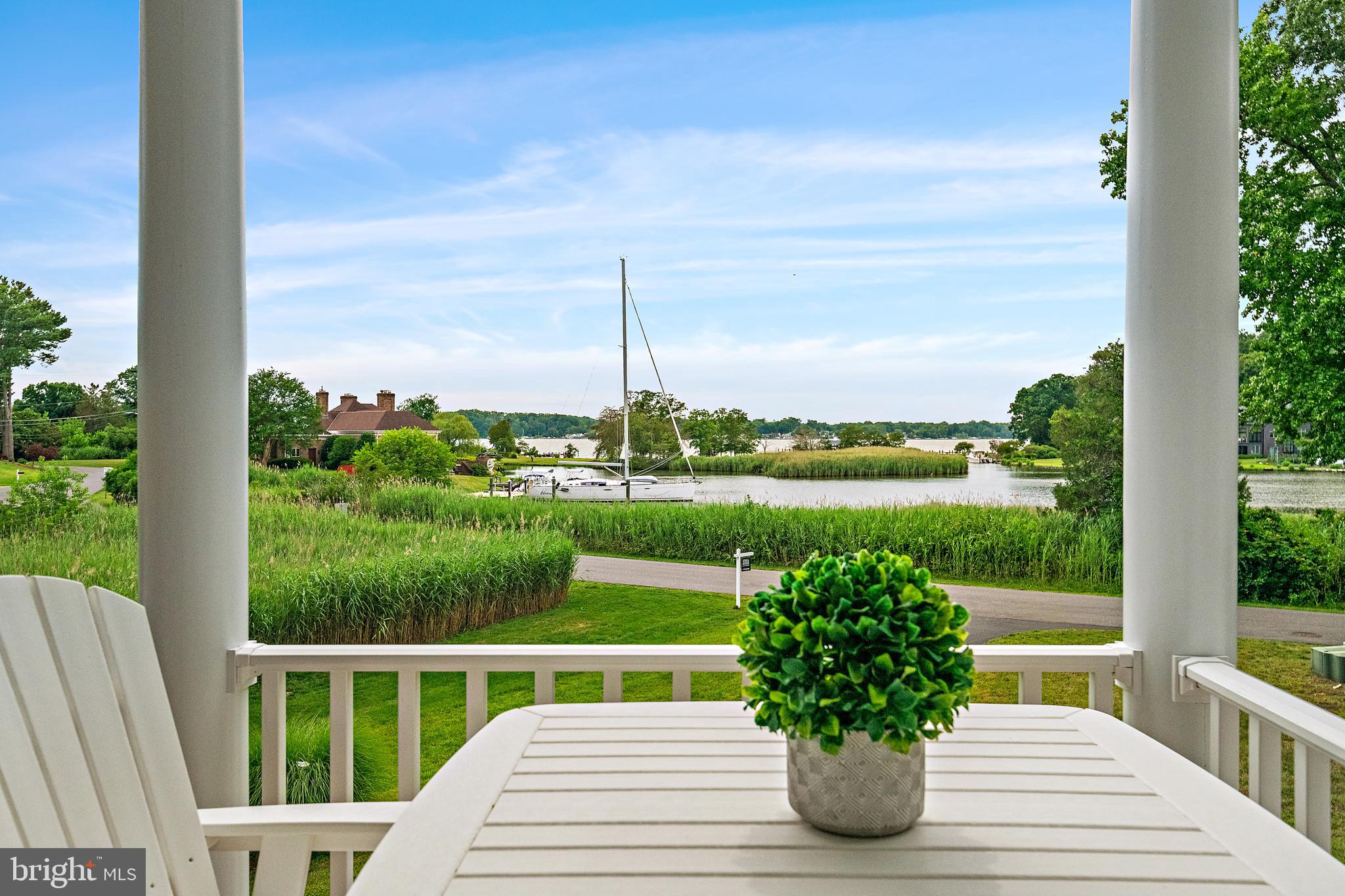 HILLSMERE SHORES - Residential