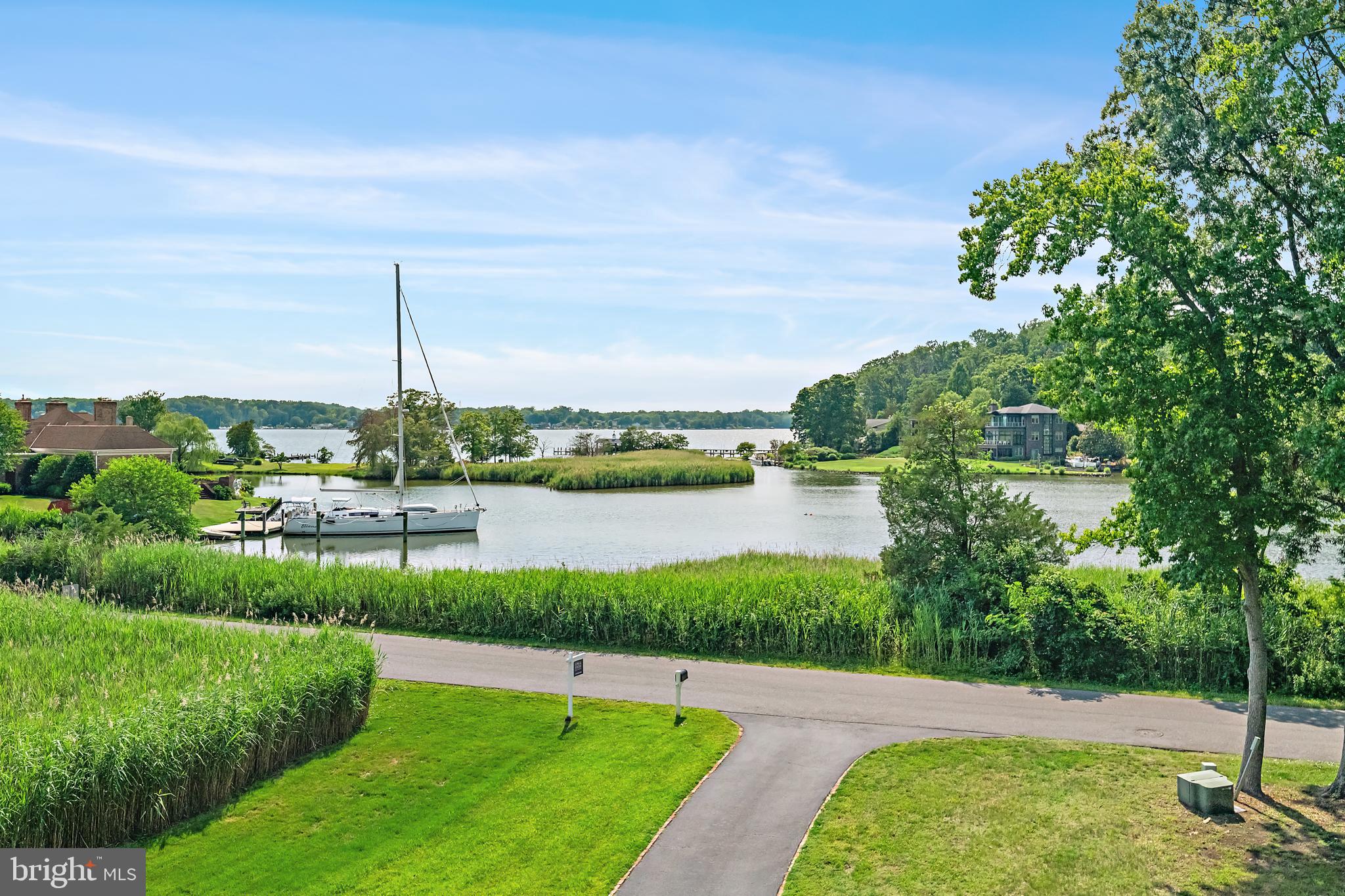 HILLSMERE SHORES - Residential