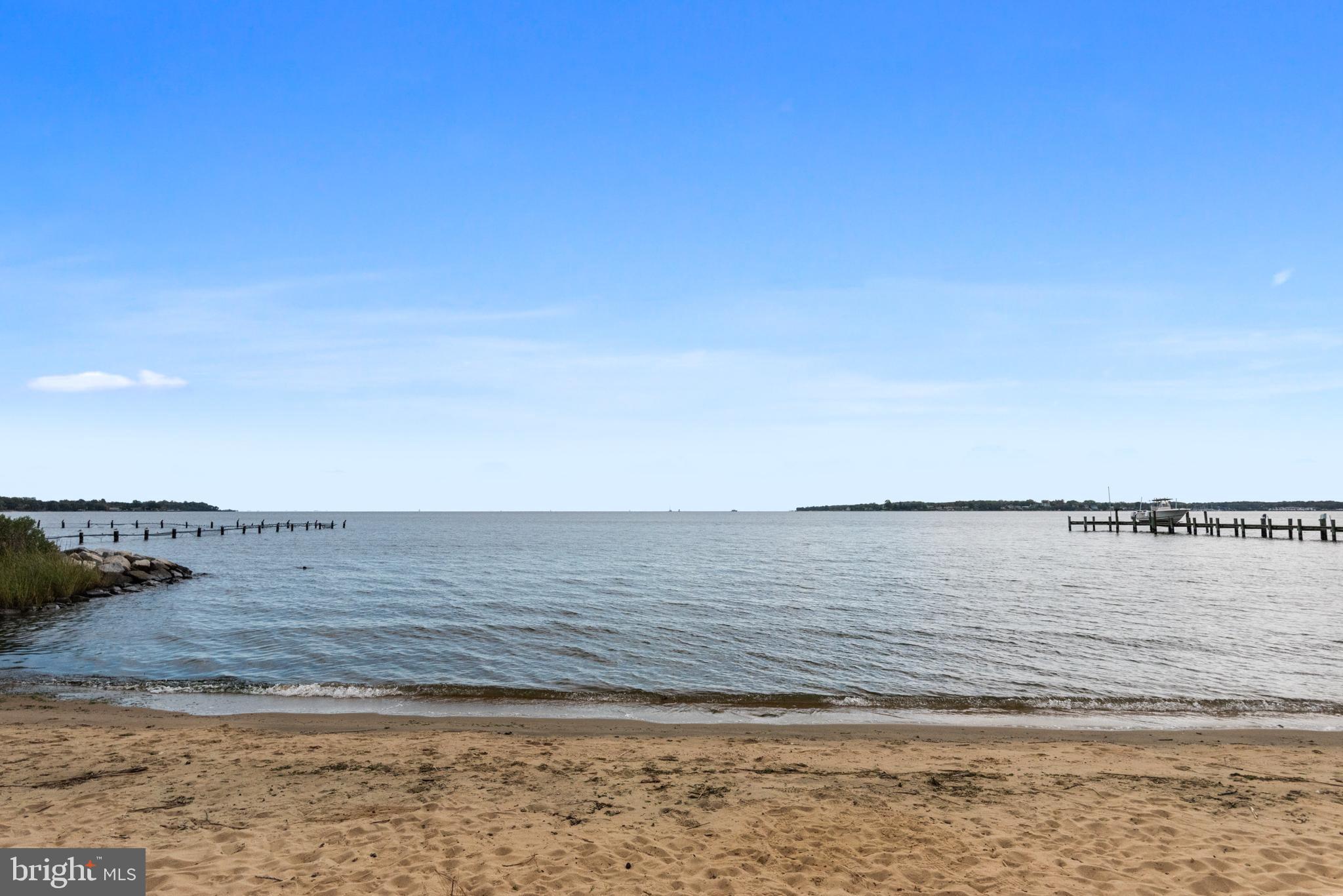 HILLSMERE SHORES - Residential