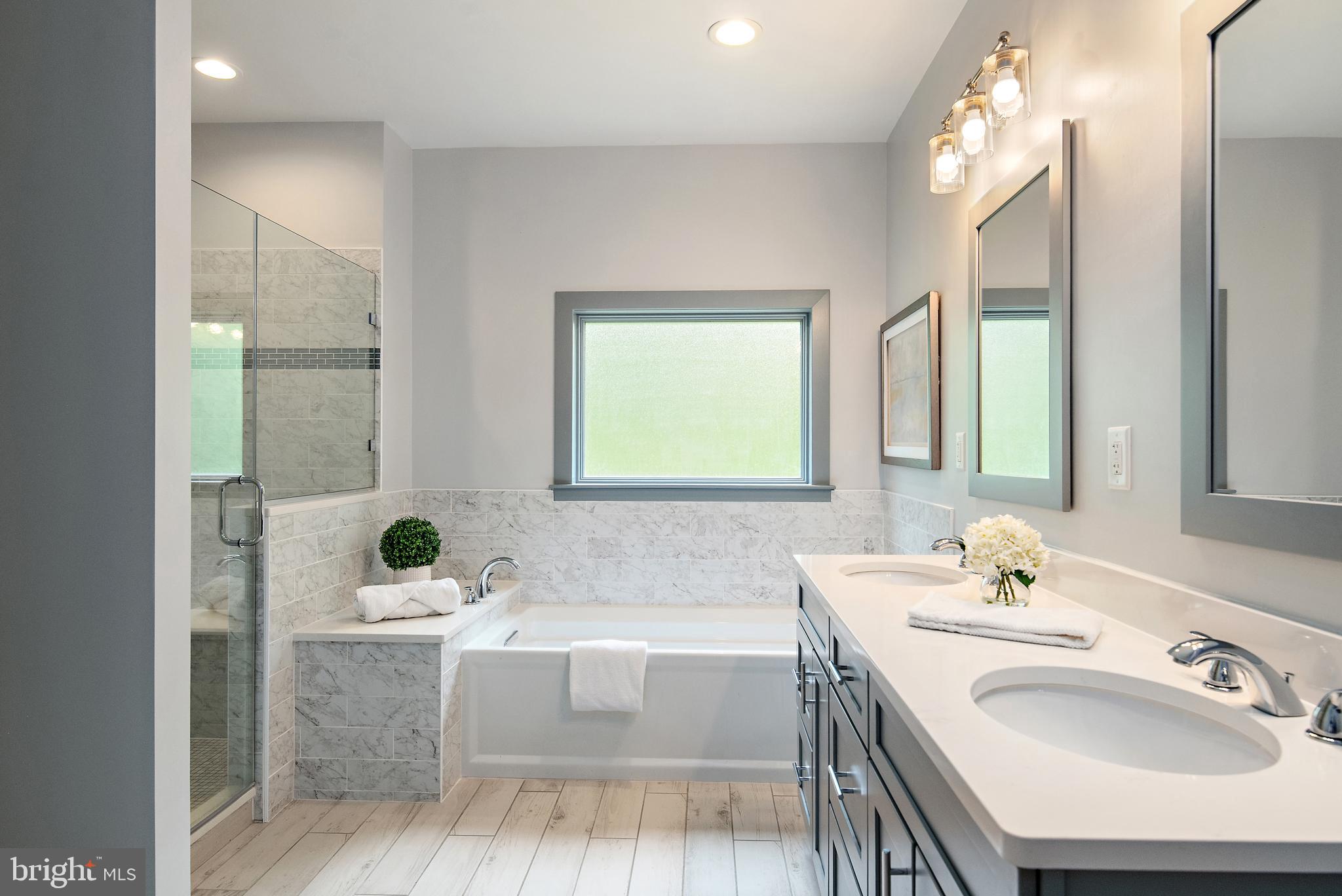 HILLSMERE SHORES - Residential