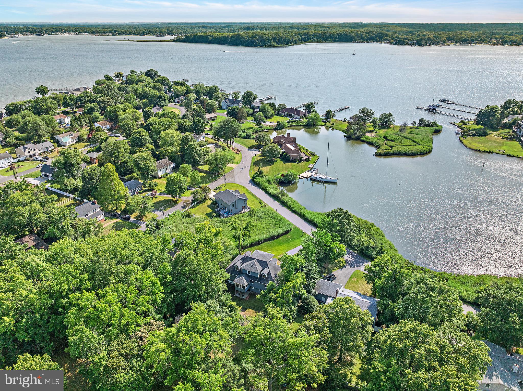 HILLSMERE SHORES - Residential