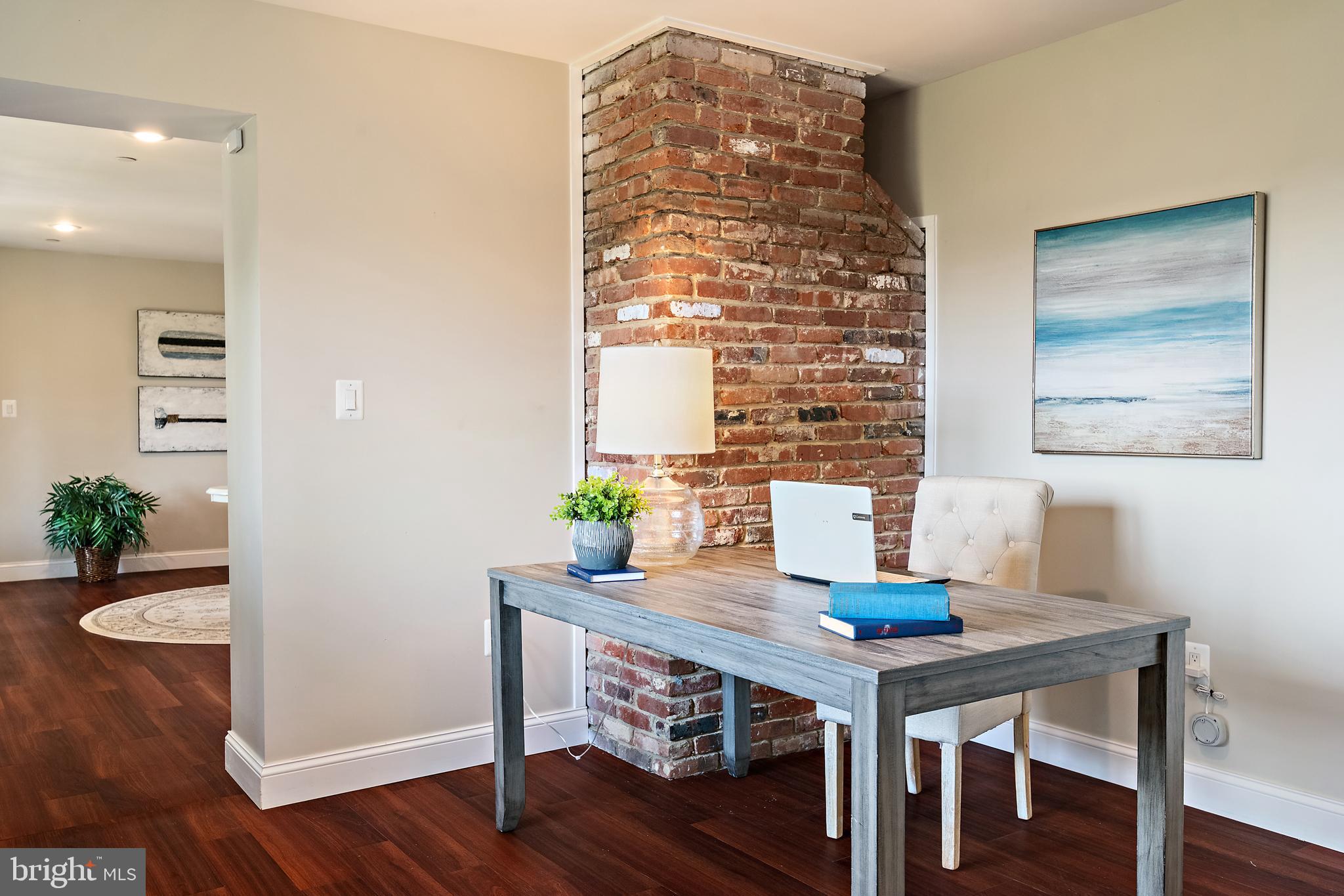 HILLSMERE SHORES - Residential