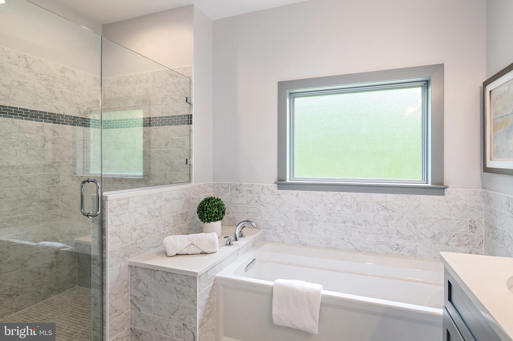 HILLSMERE SHORES - Residential