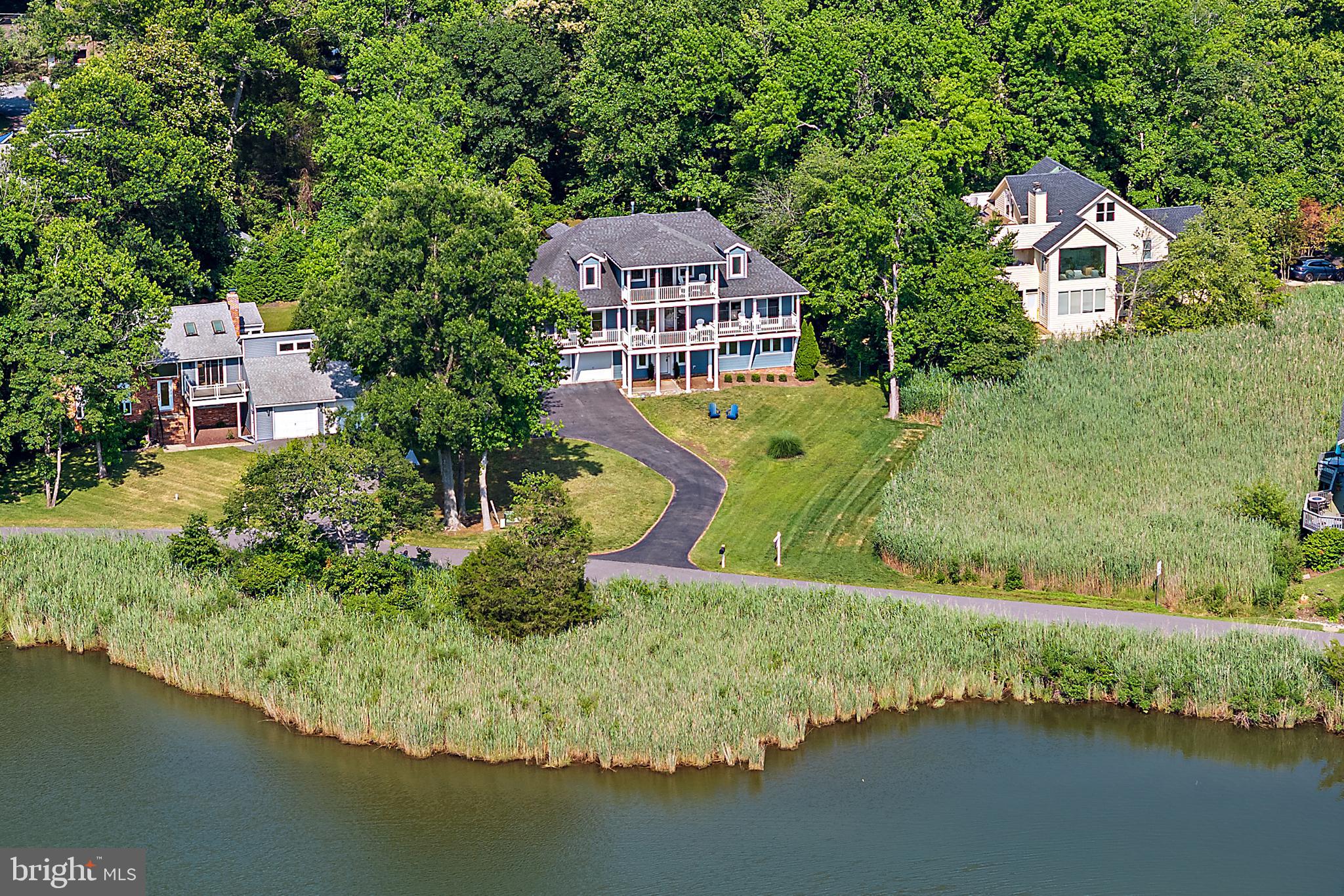 HILLSMERE SHORES - Residential