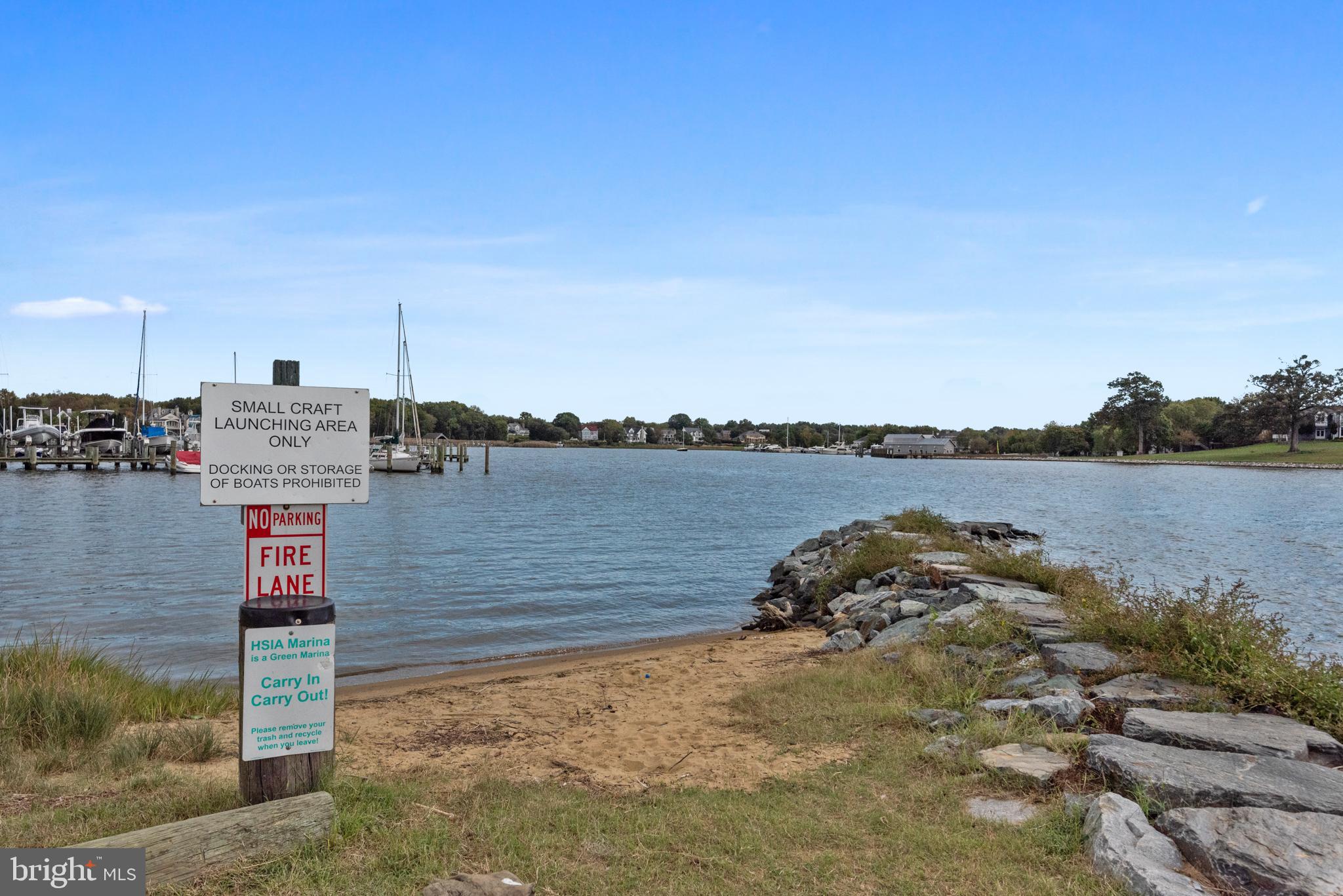 HILLSMERE SHORES - Residential