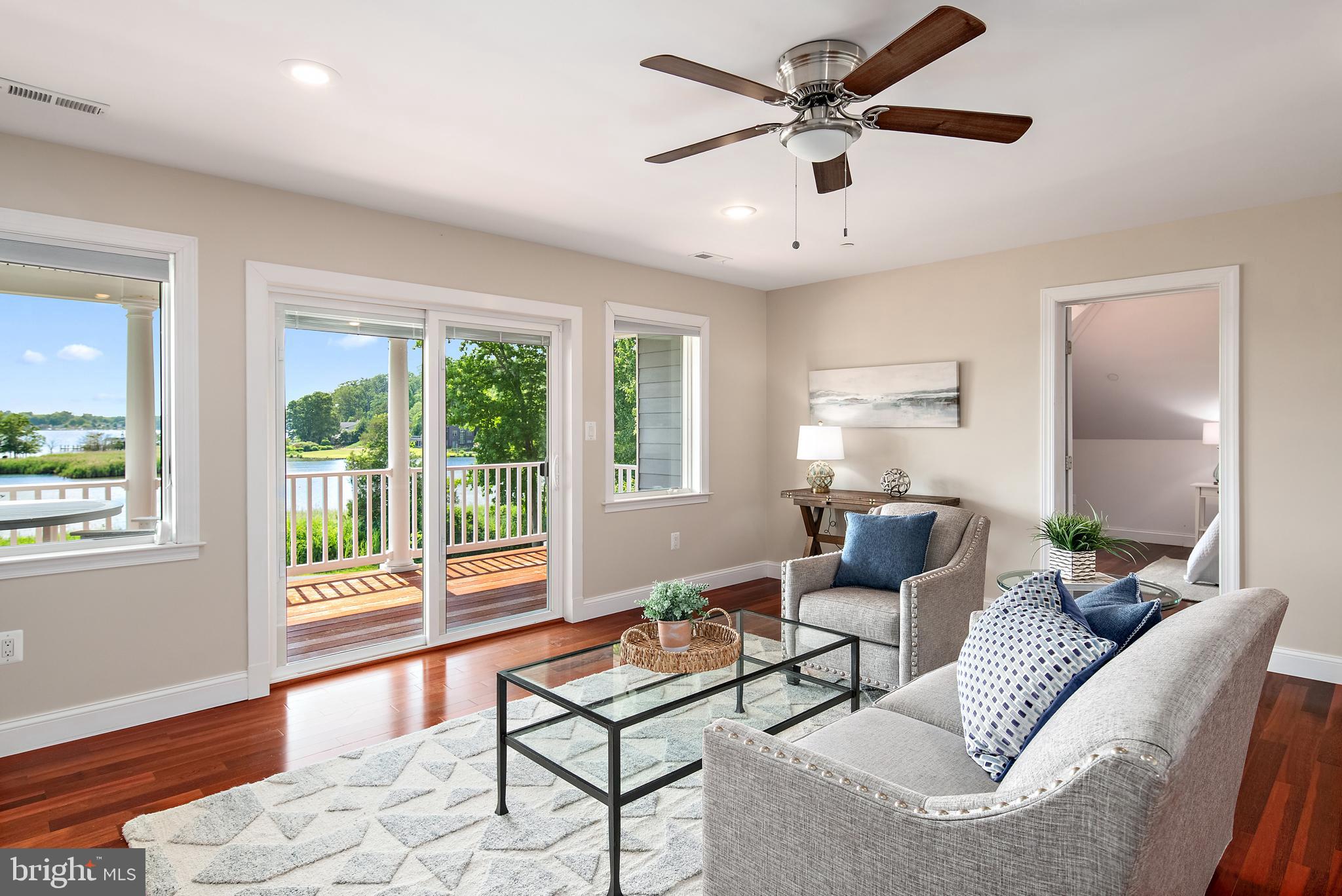 HILLSMERE SHORES - Residential