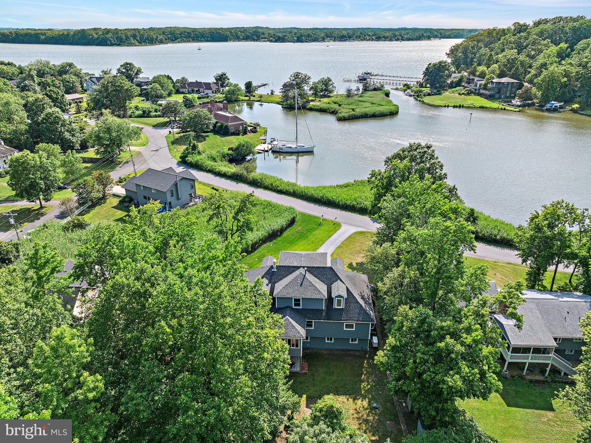 HILLSMERE SHORES - Residential
